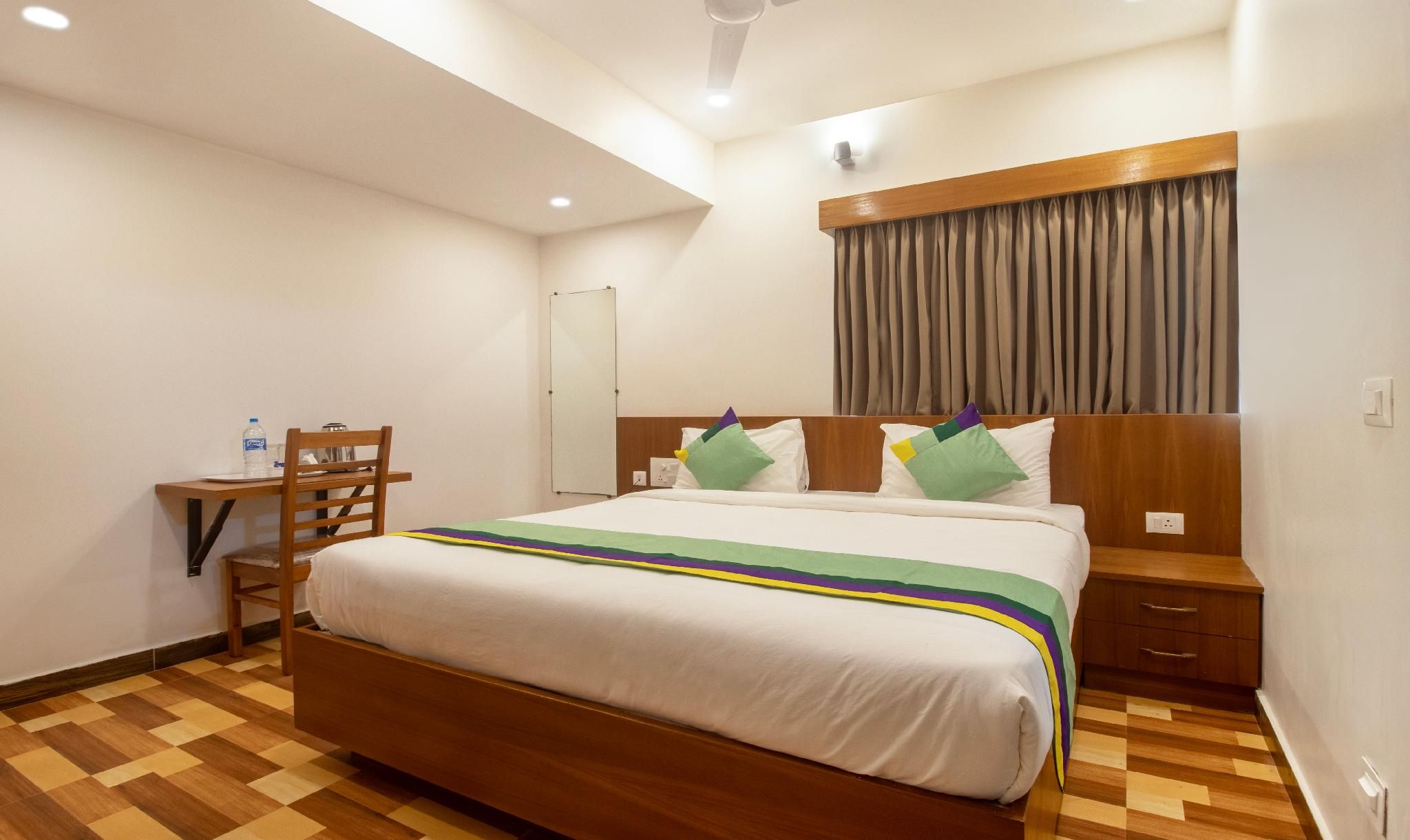 Treebo Elite Plaza, 700 Mtrs From Madikeri Fort Economy Room 3