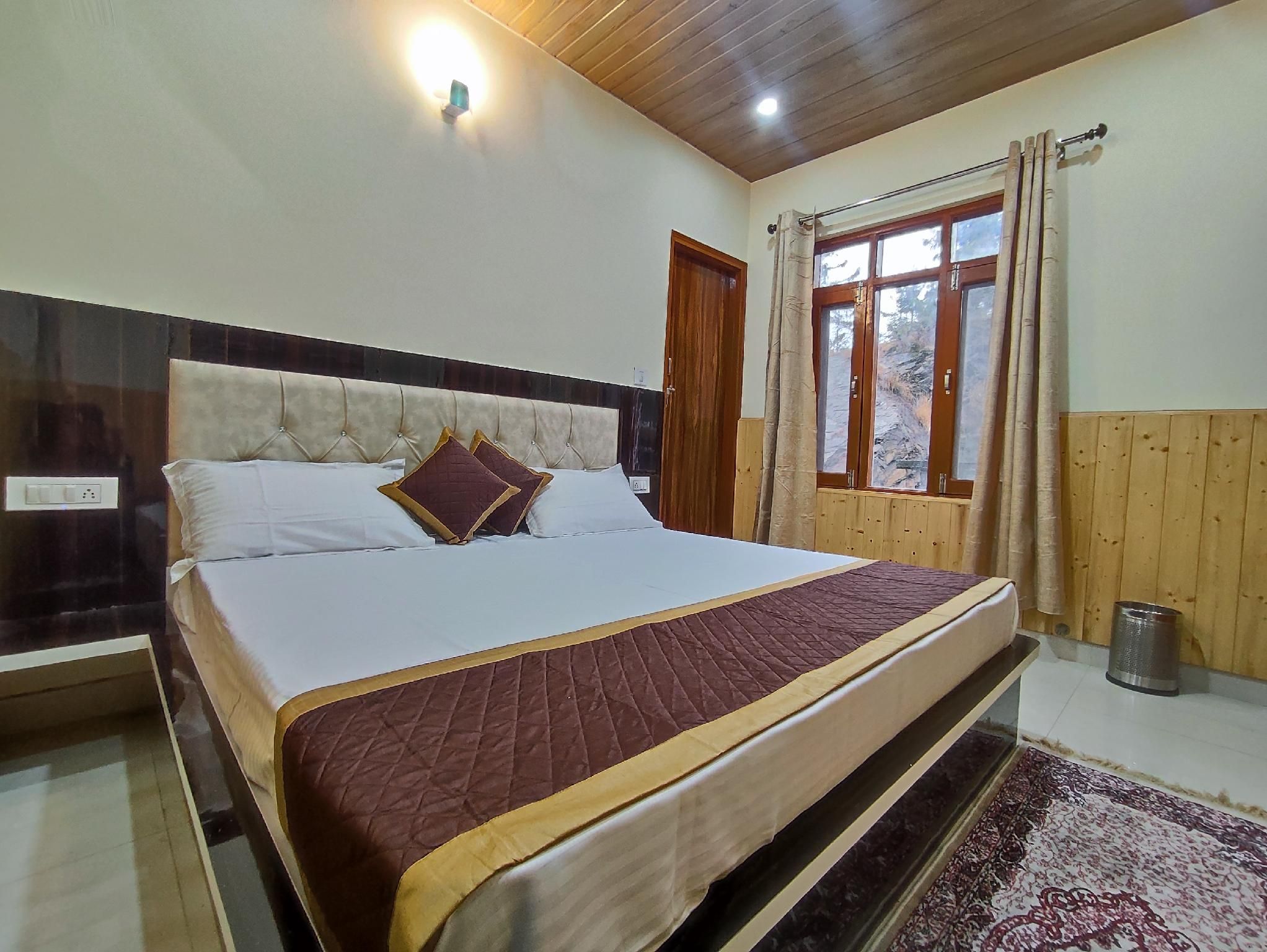 Standard Room 102
