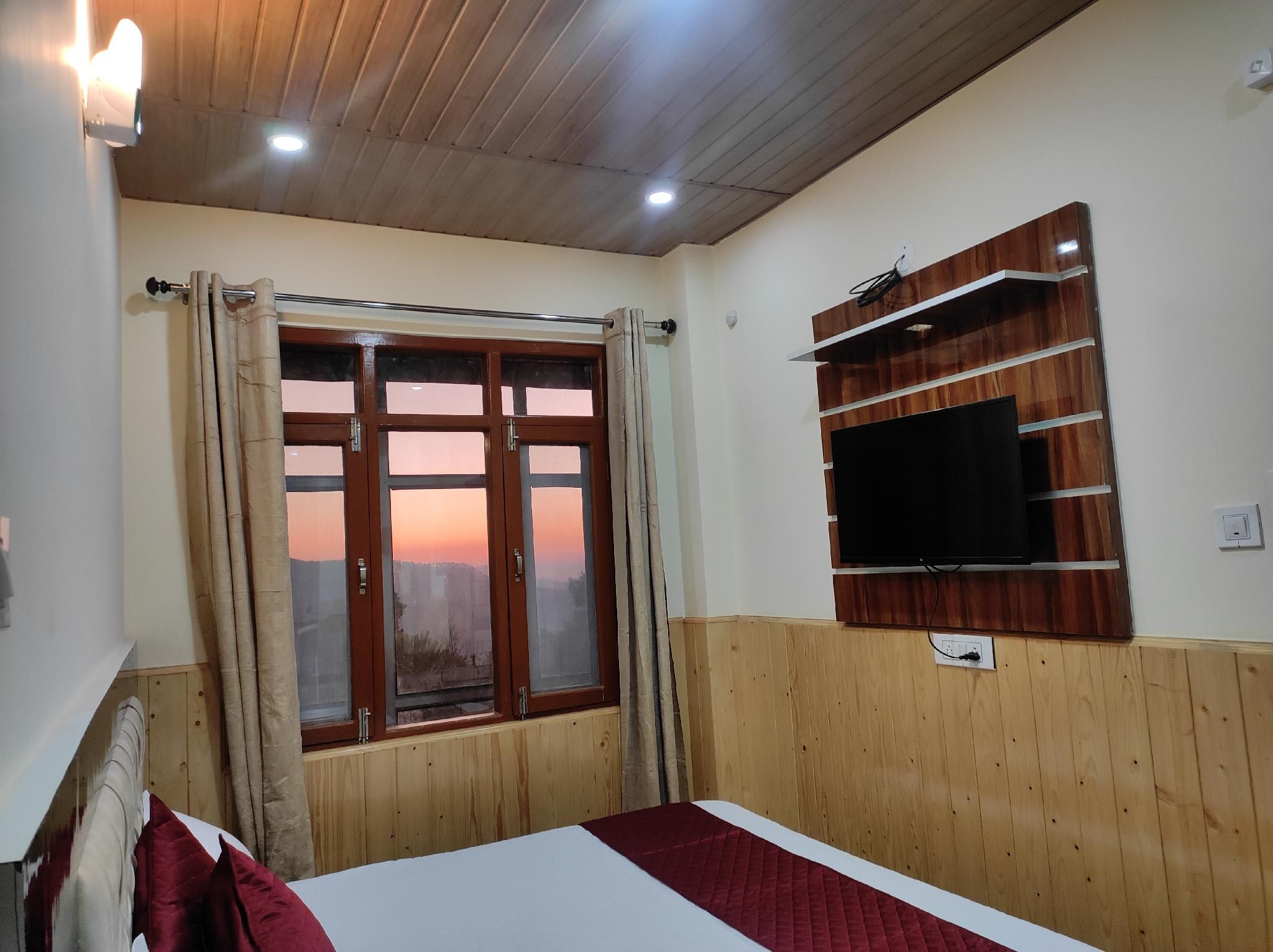 Standard Room 103
