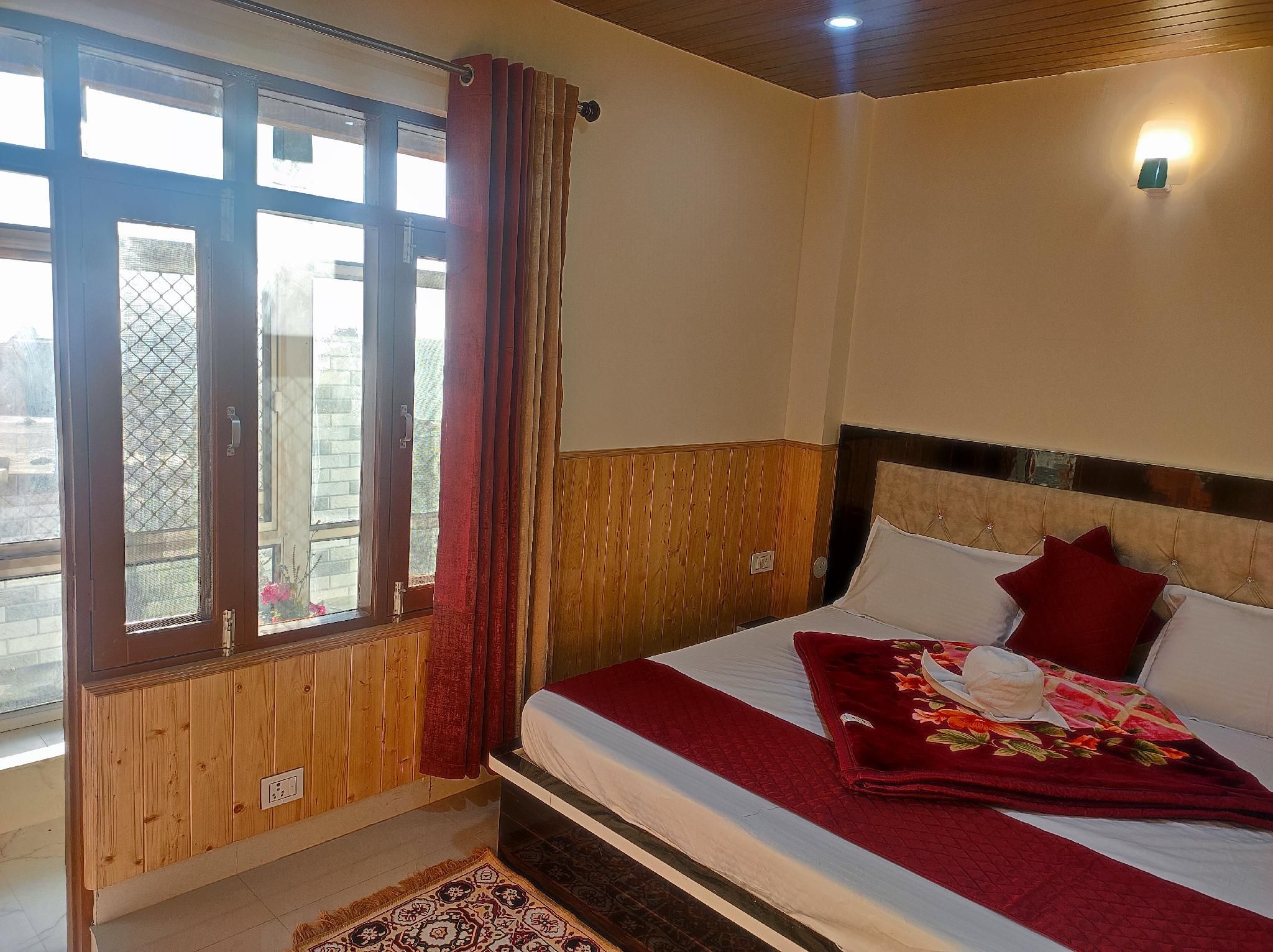 Standard Room 105