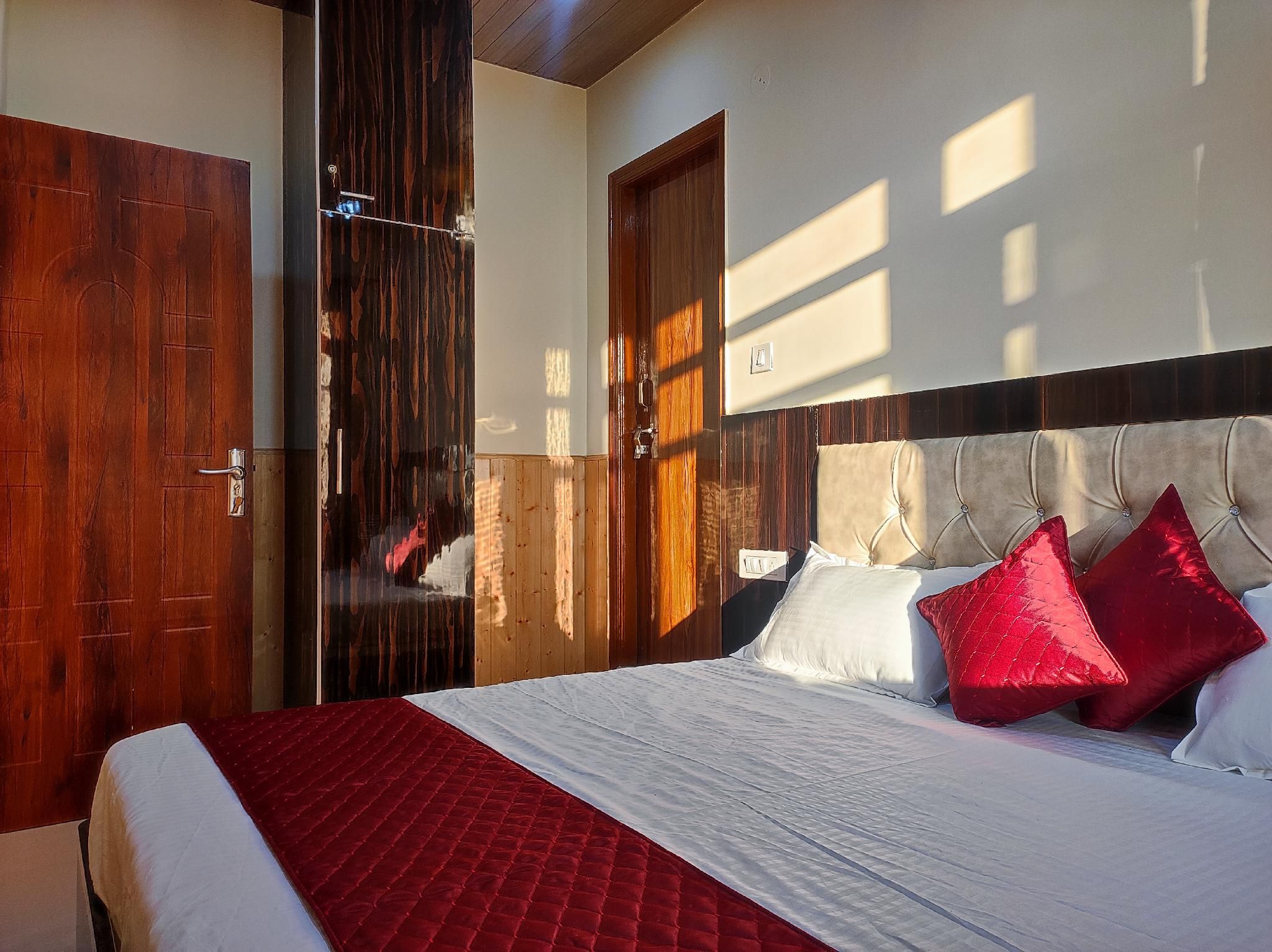 Standard Room 103