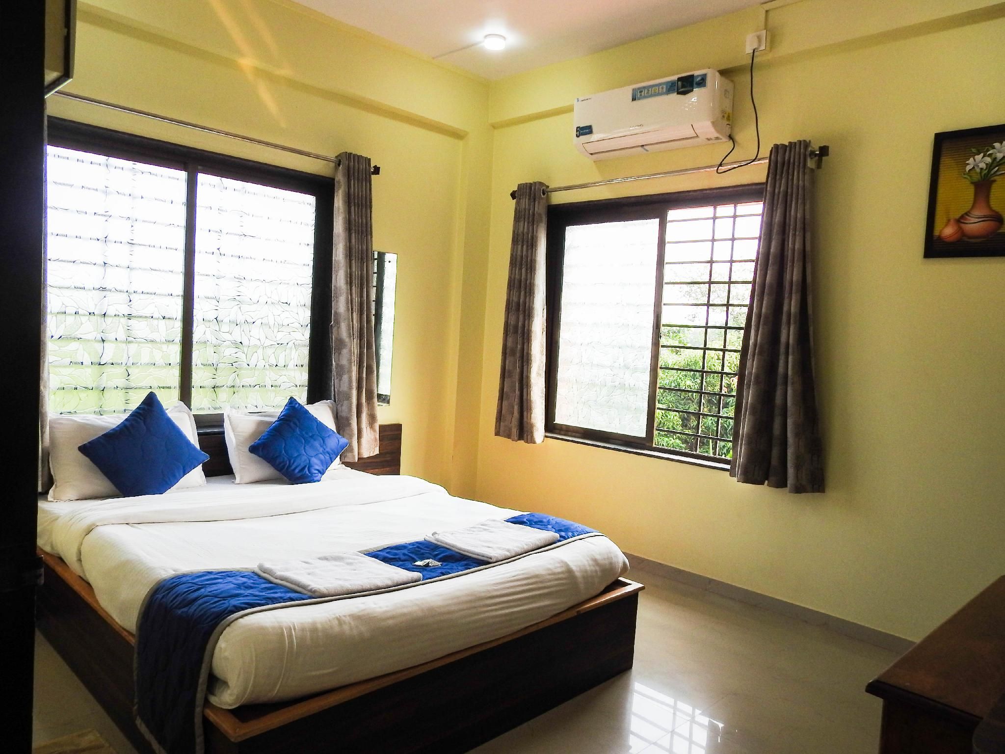 Deluxe Air Conditioning Room