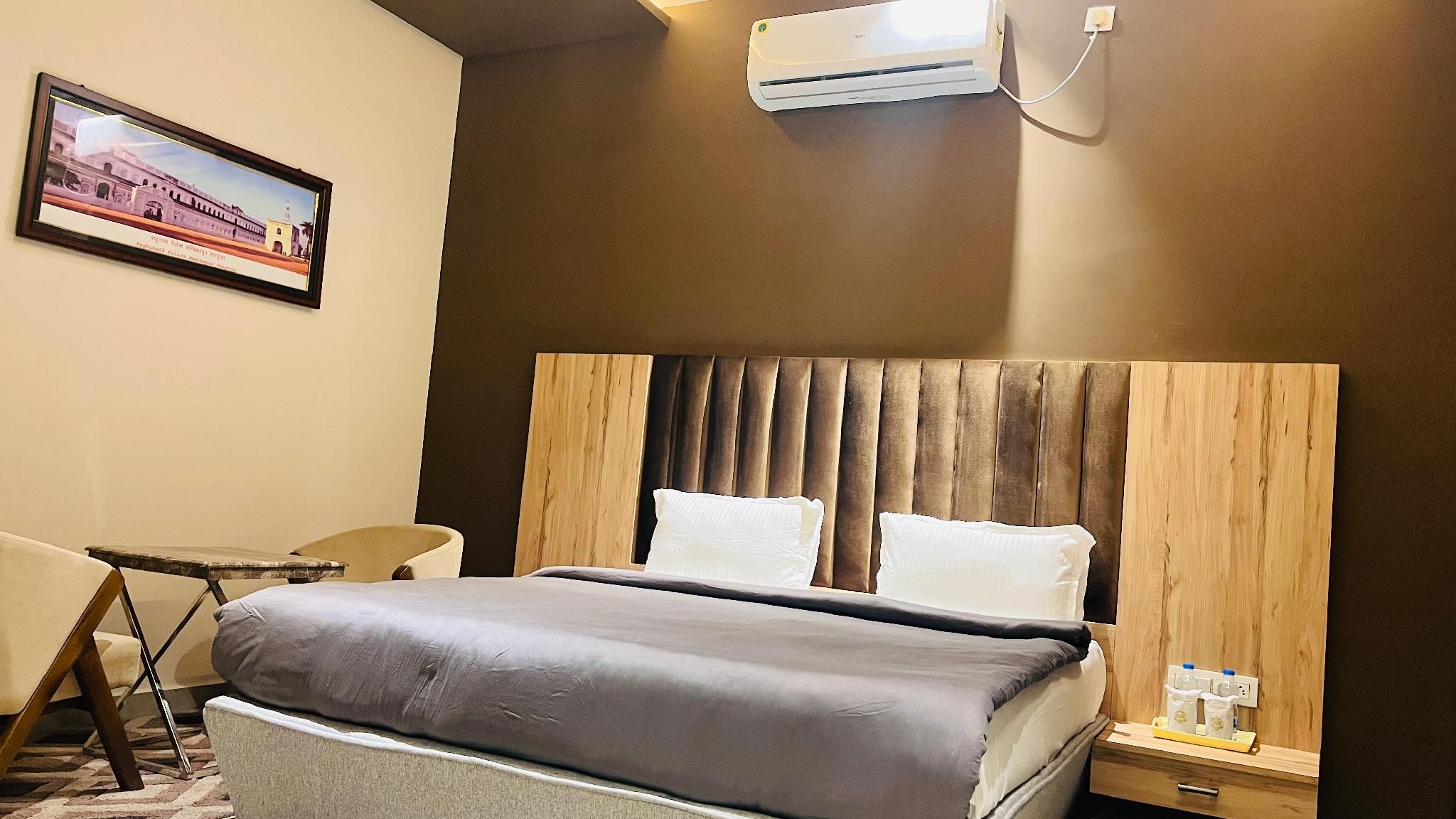 Executive Room