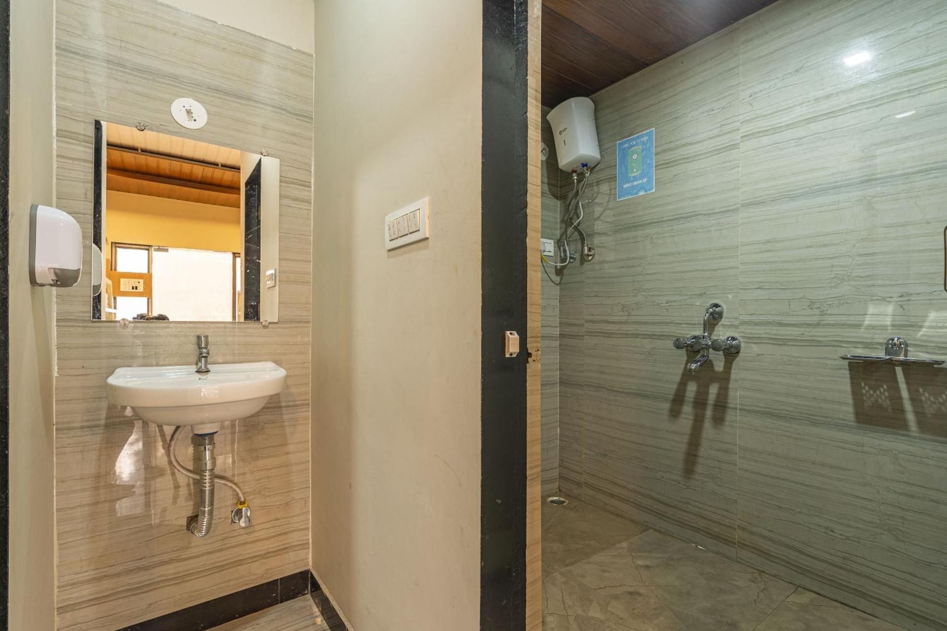 1 Person in 6-Bed Dormitory - Mixed