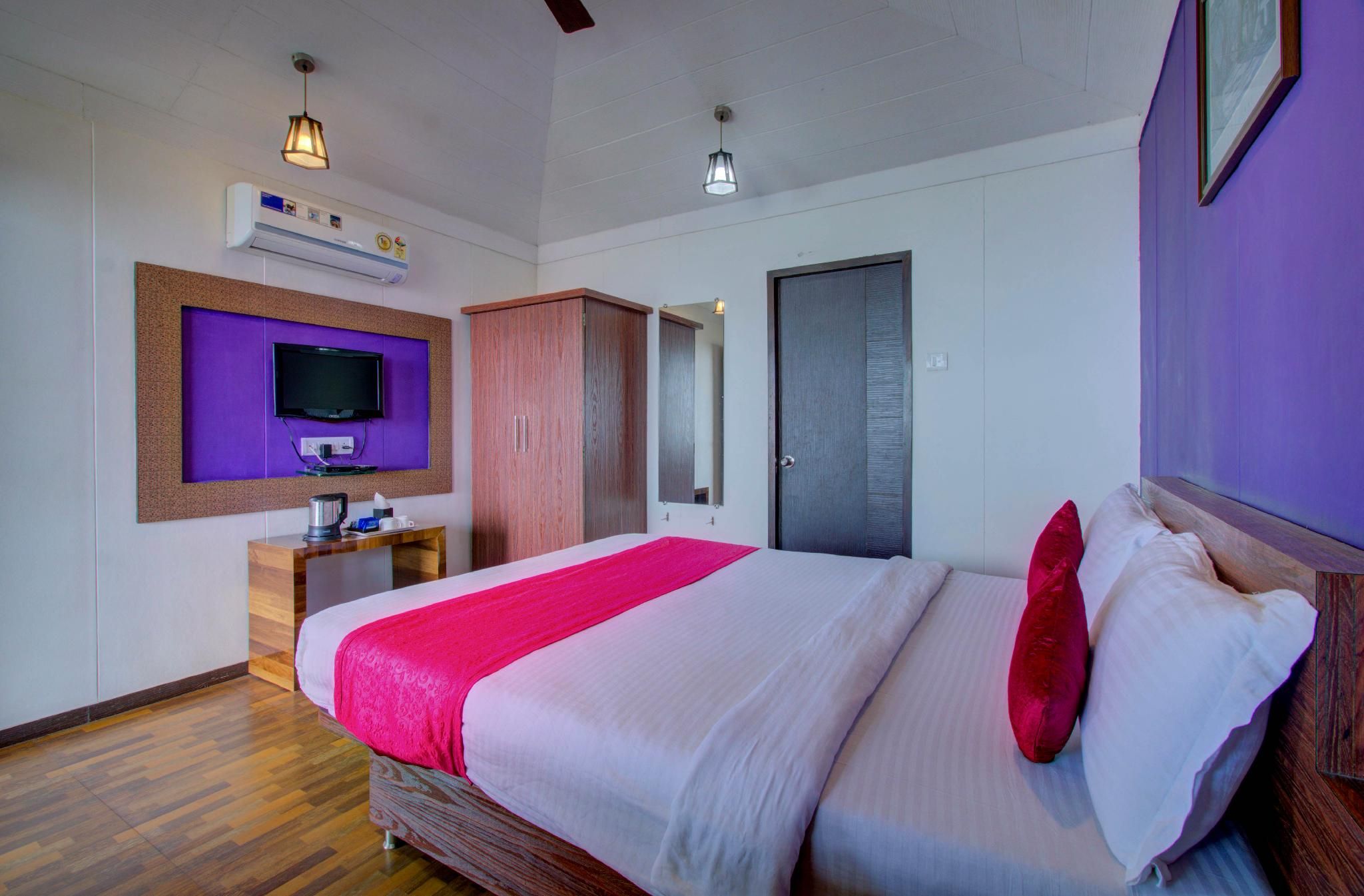 Rain Forest Villas Deluxe Room 3