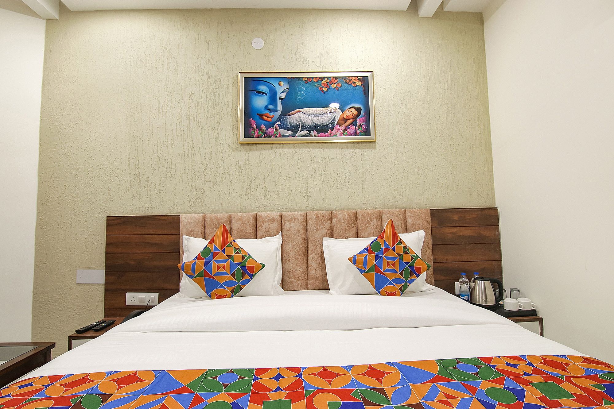 FabHotel Spring Deluxe Room 2