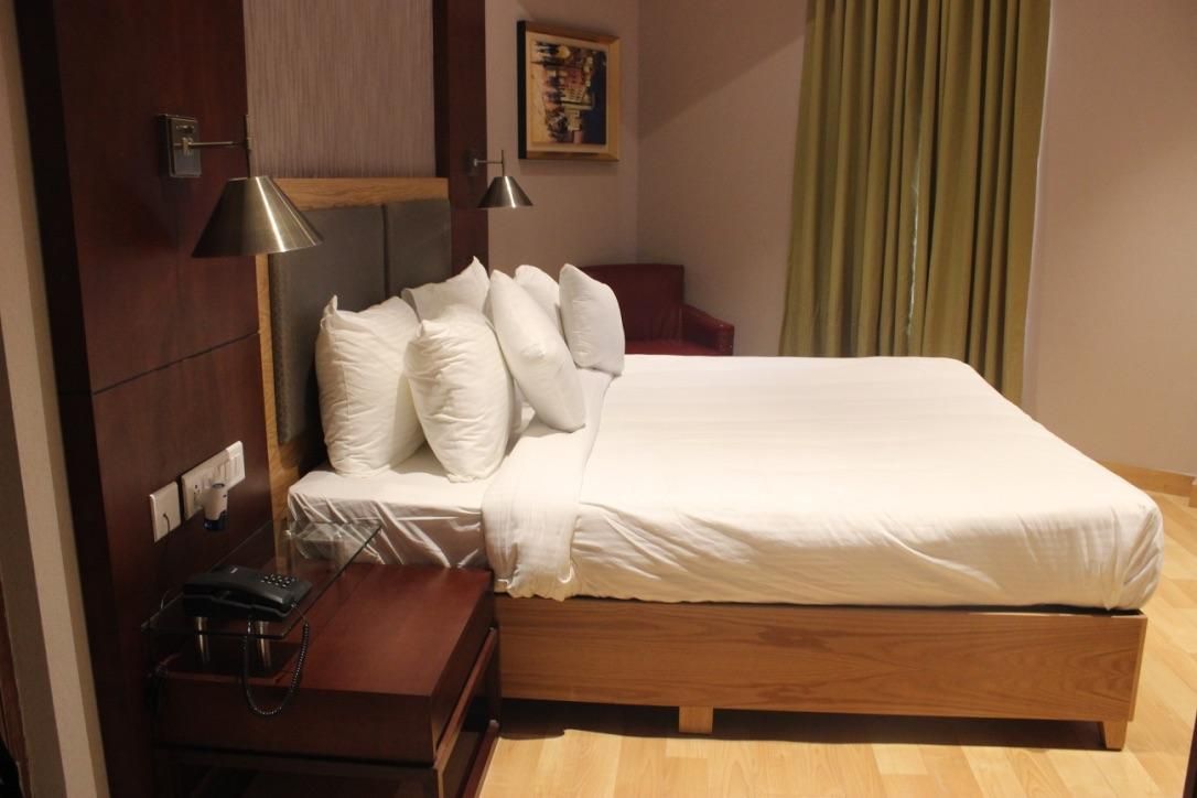Deluxe King Room