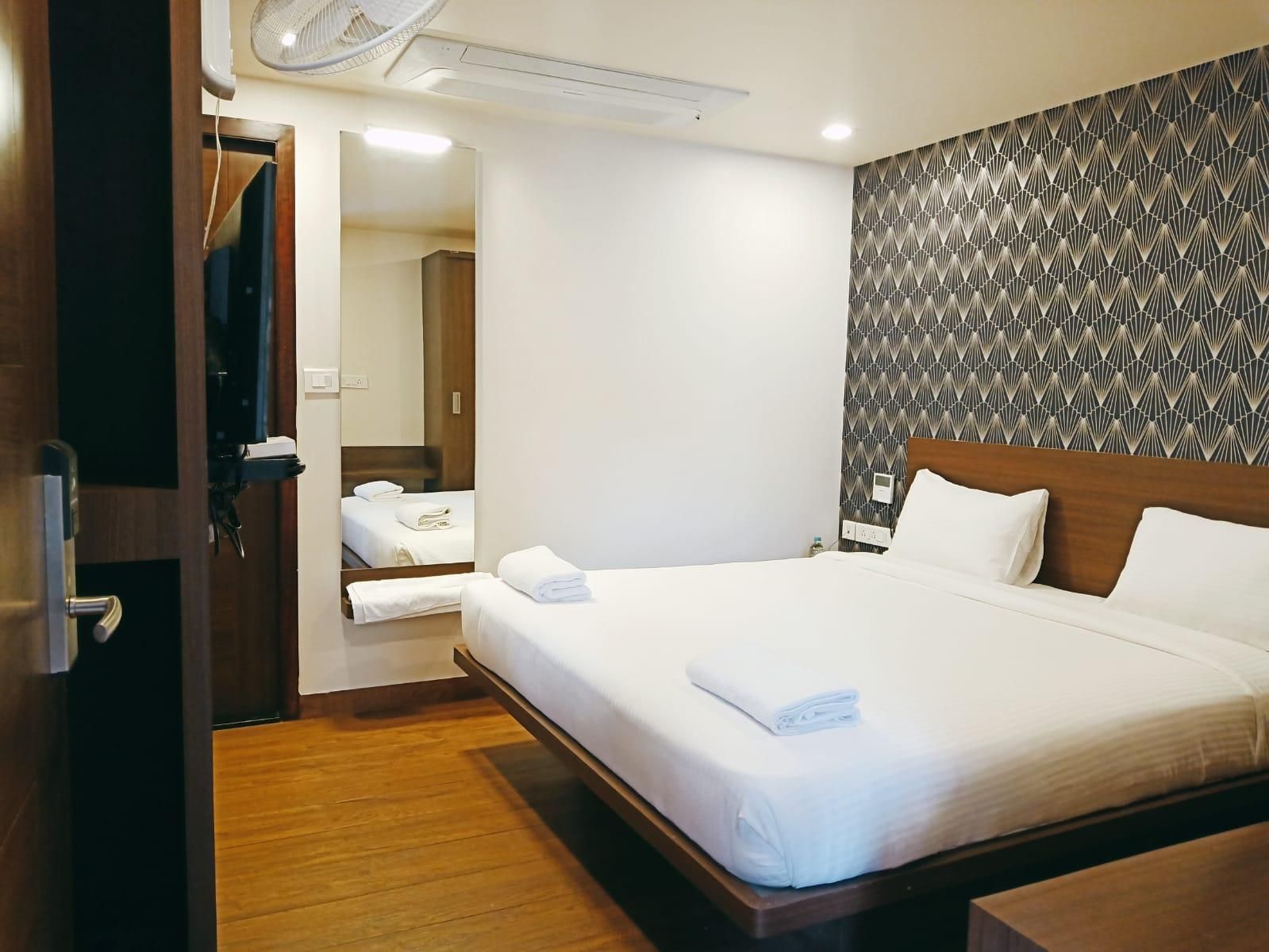 Hotel Vintage Castle Compact Double Room - Non-Smoking