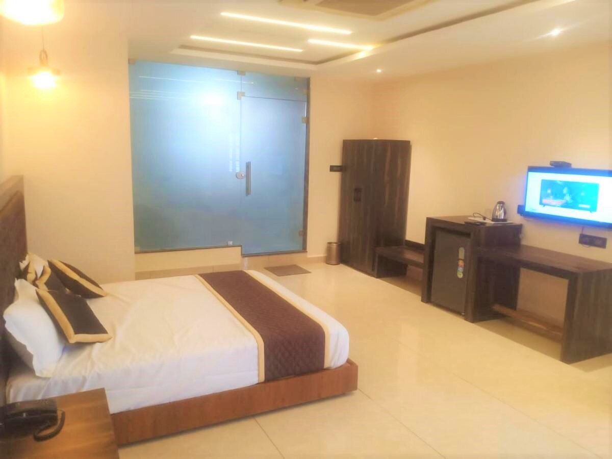 Standard Studio AC Room