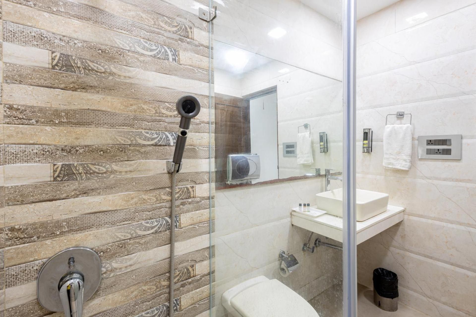 Hotel Panickers Residency - Luxury Hotel Deluxe 3