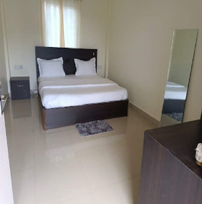 Hotel Queen Palace Non AC Room 2