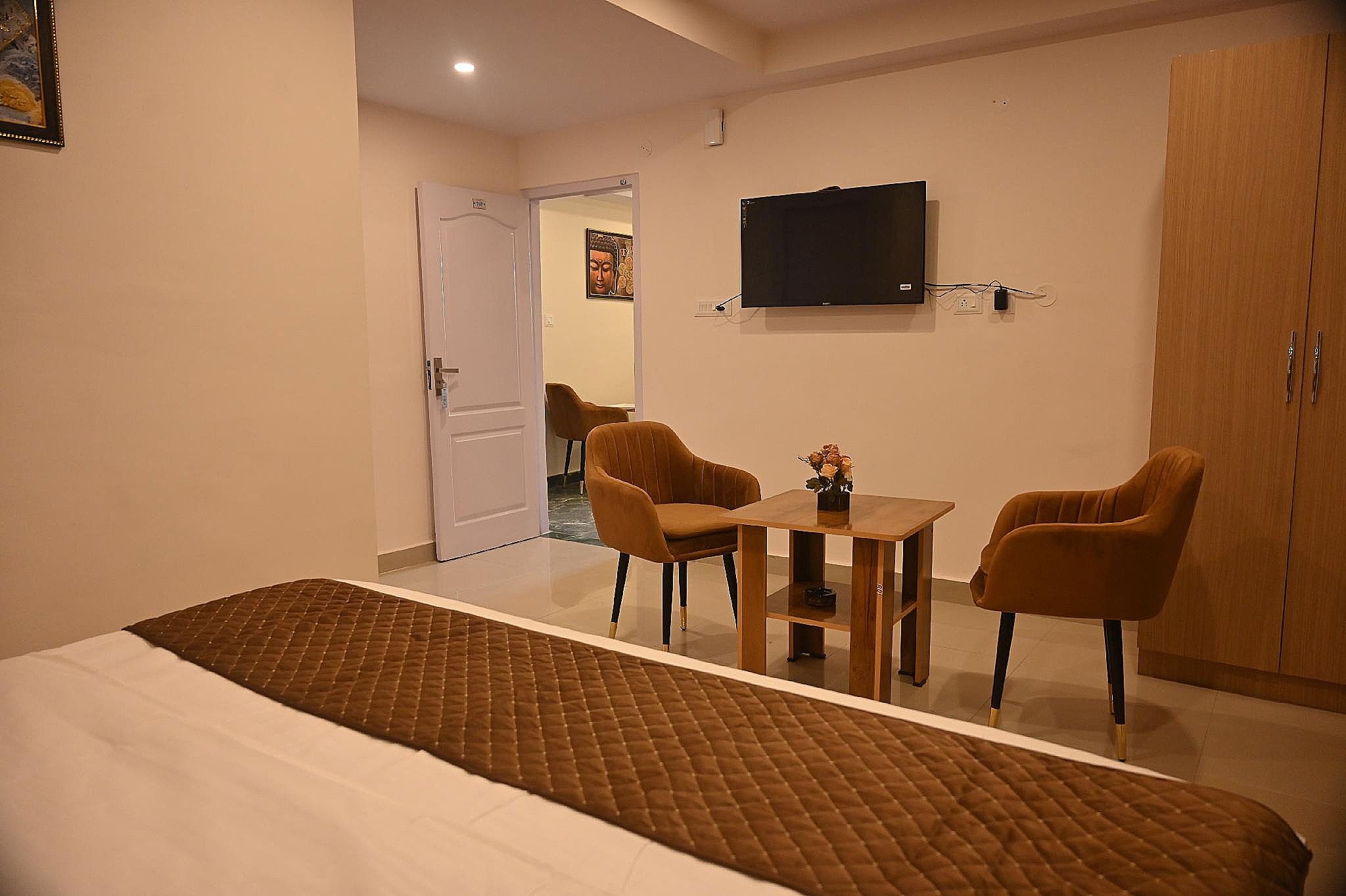 Deluxe Double Room With Window