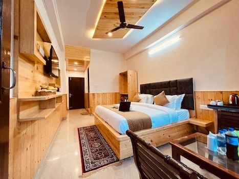 Super Deluxe room (mountain view)