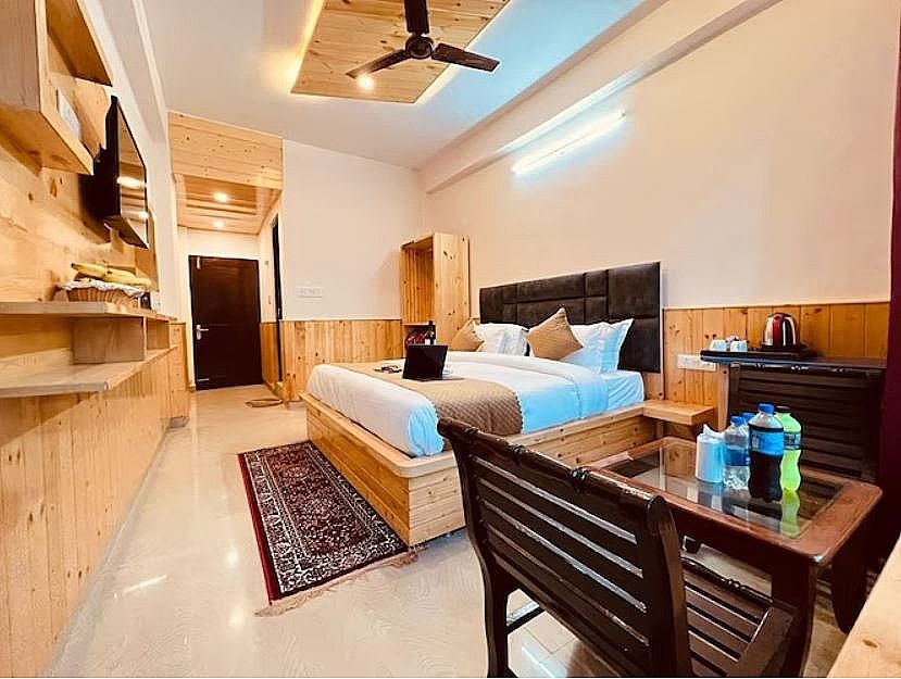 Super Deluxe room (mountain view)