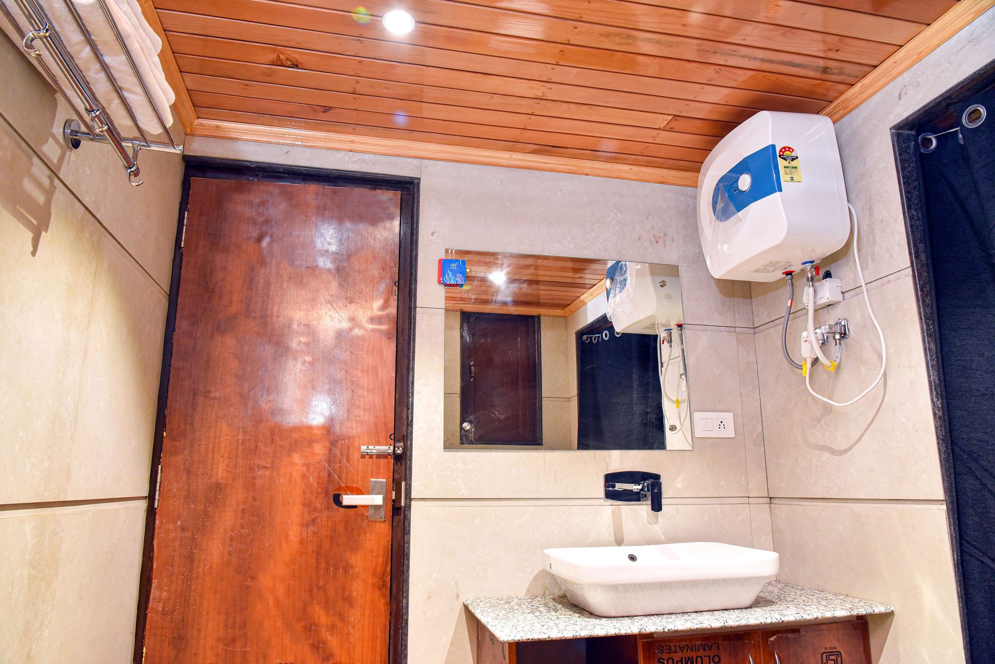 Delight The Fortuna Sapphire Resort Luxury Room 8