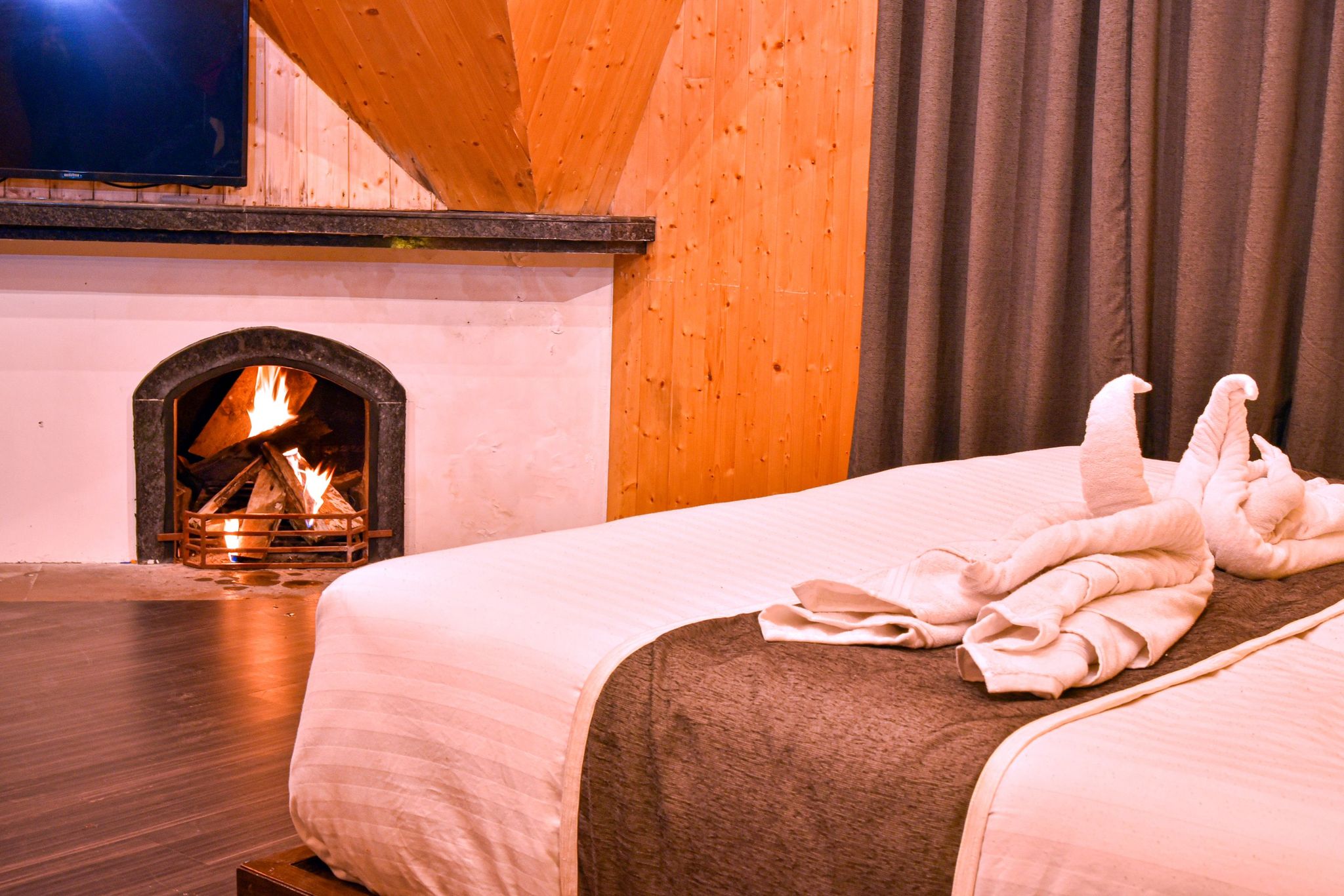 Delight The Fortuna Sapphire Resort Luxury Room 5