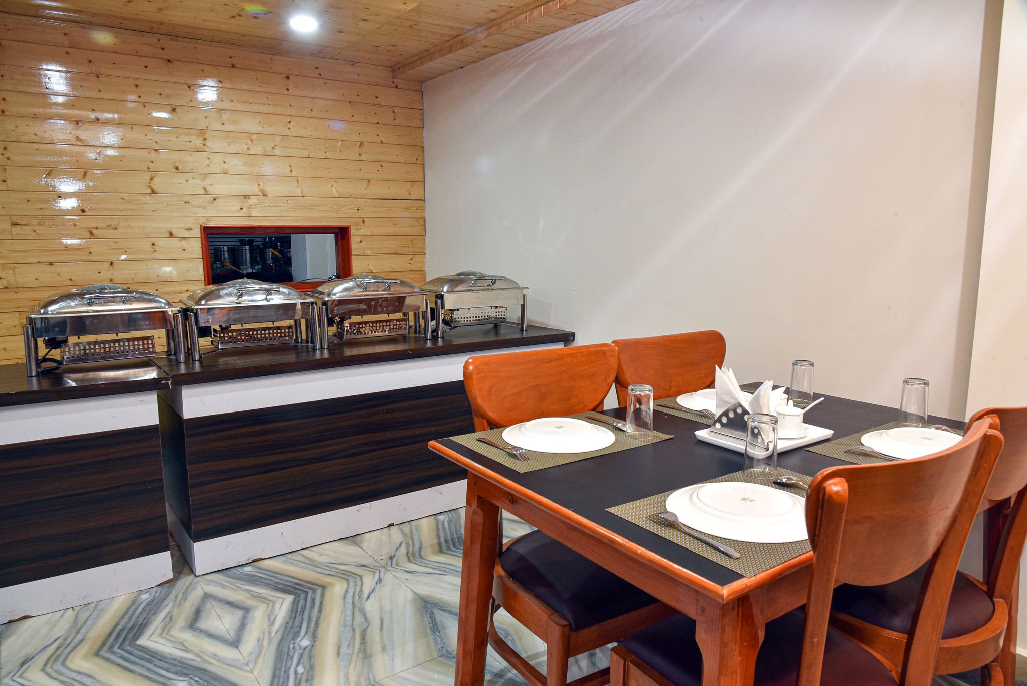 Food & Dining