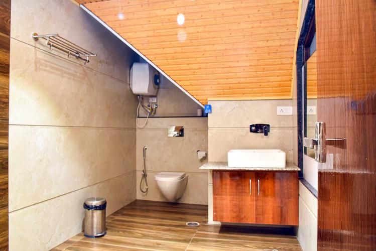 Delight The Fortuna Sapphire Resort Luxury Room 10
