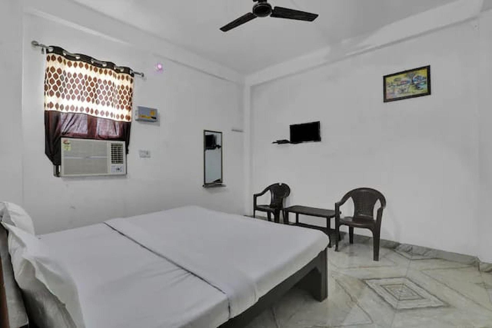 Deluxe Air Conditioning Room