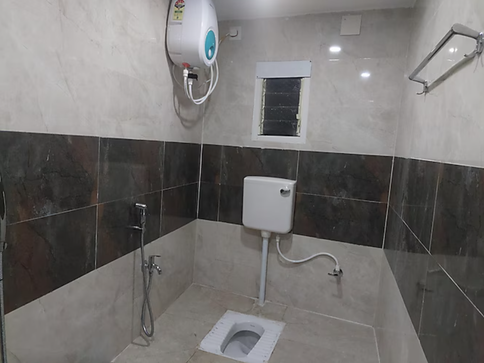 Dream Hotel DOUBLE ROOM WITH CITY VIEW BALCONY WITH COMMON TOILET AC 2