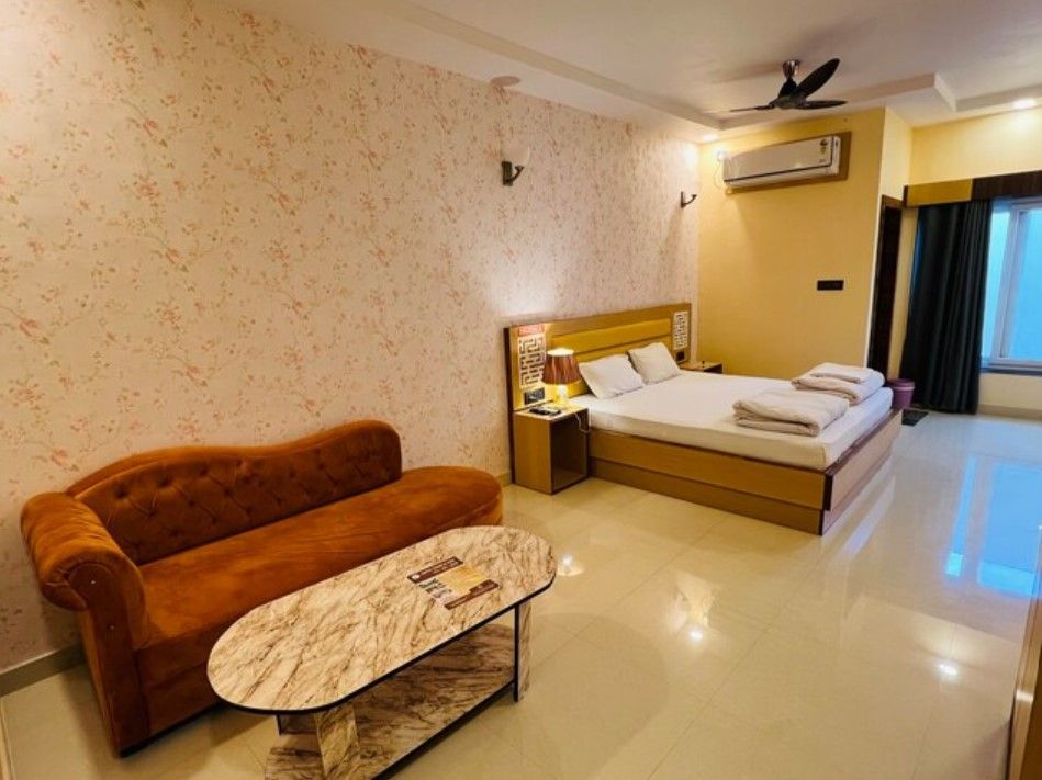 Hotel Temple Tree Super deluxe with balcony 2