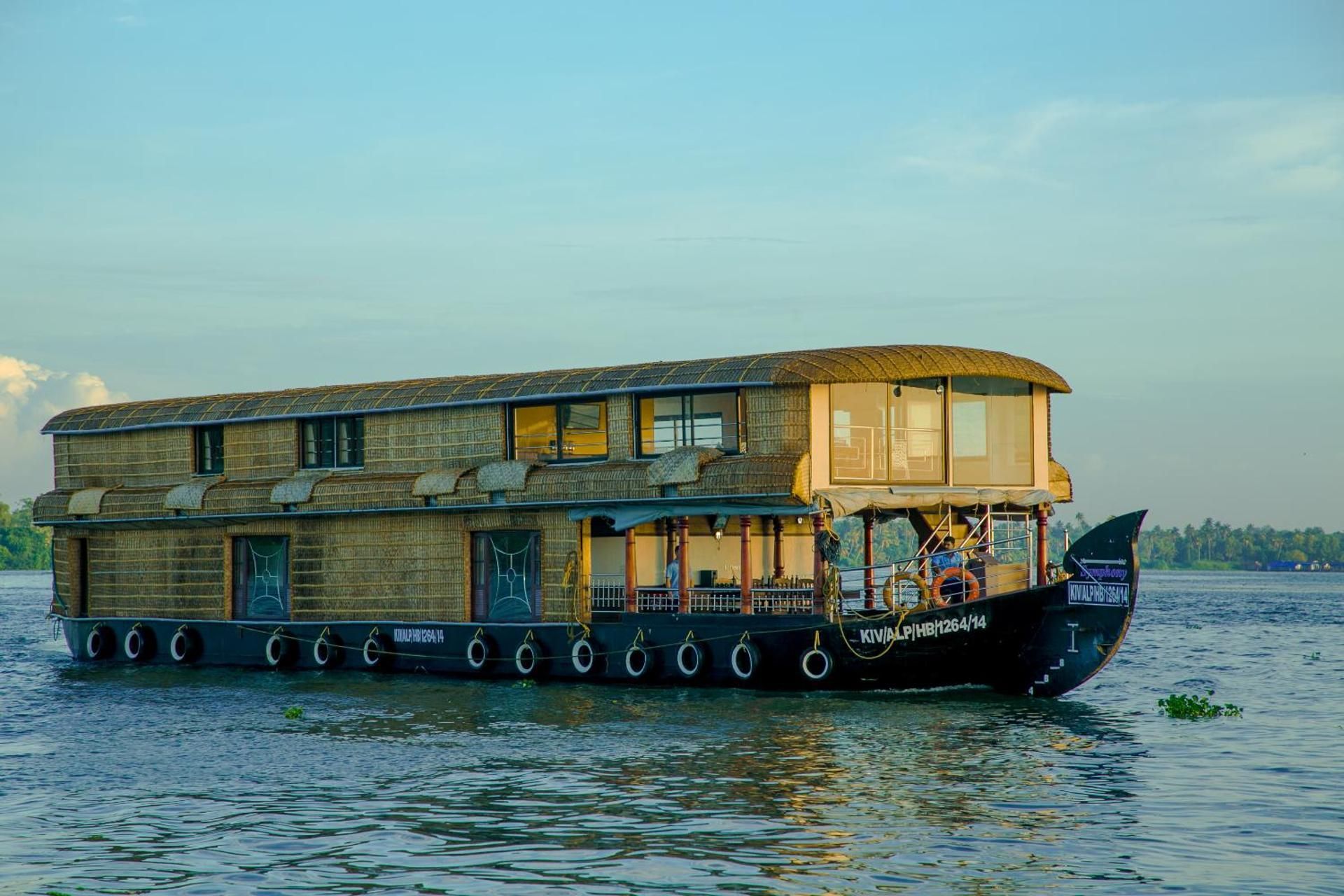 Harmony Houseboats 
