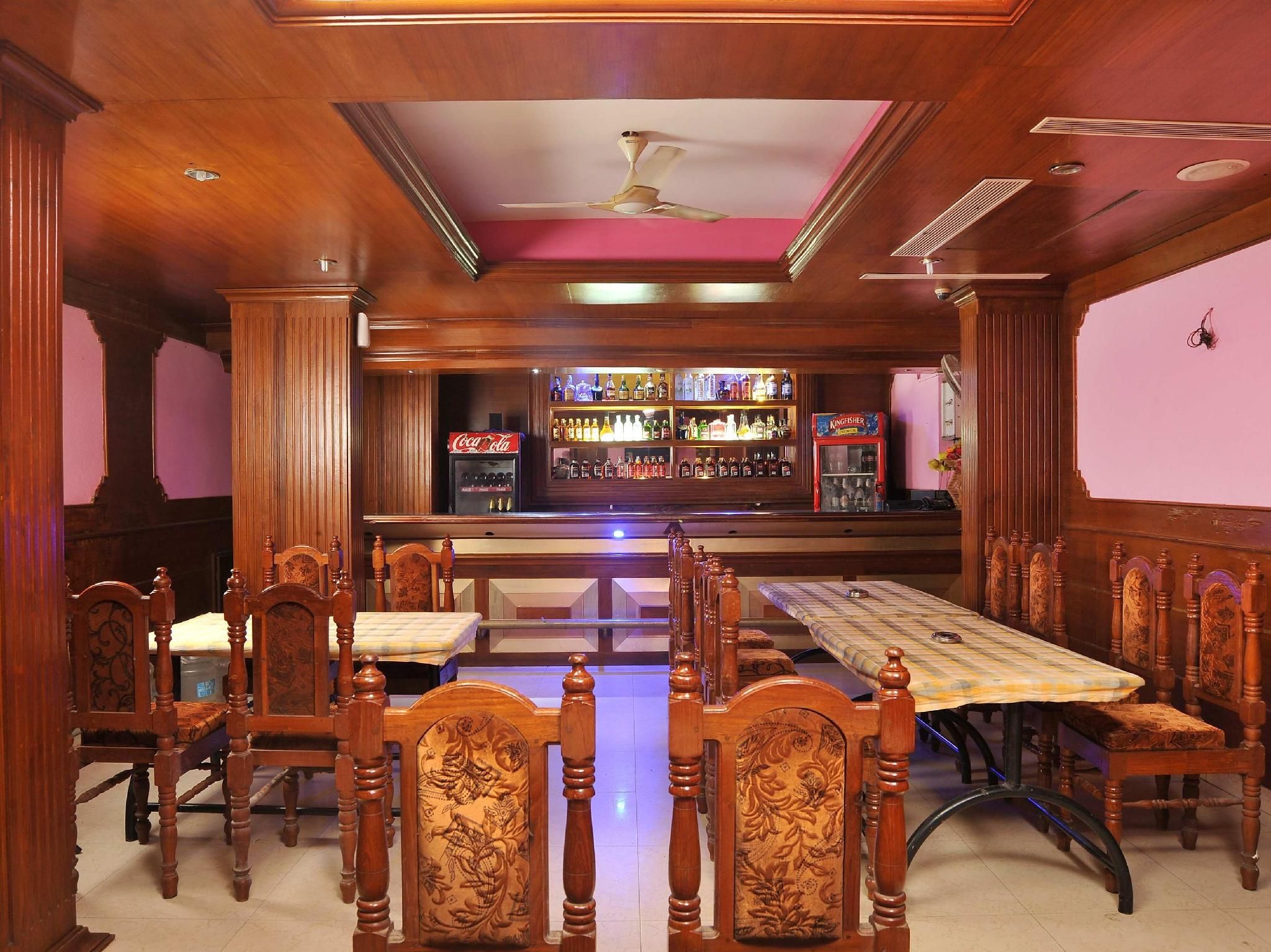 bar/lounge
