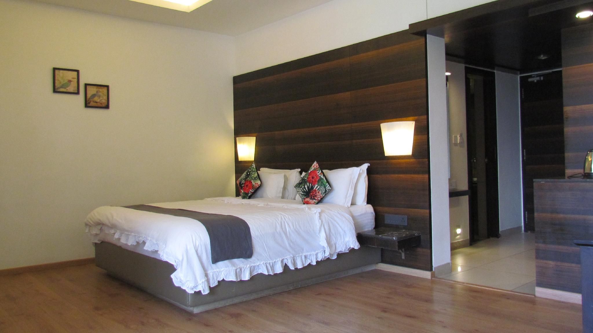 Premium Deluxe Garden View Room