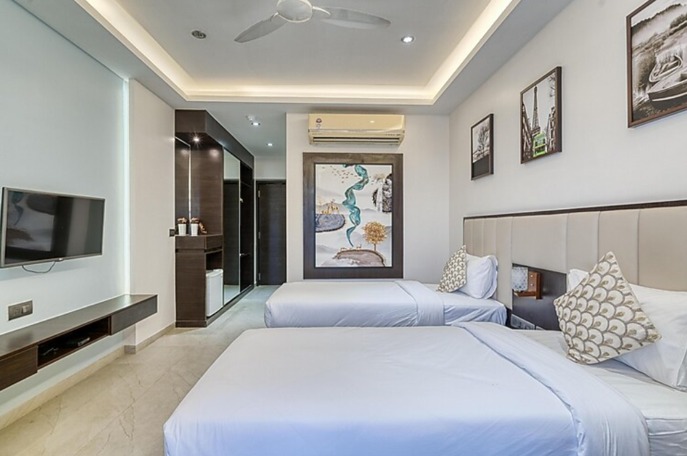 PREMIUM TWIN ROOM WITH COMPLIMENTARY WI-FI