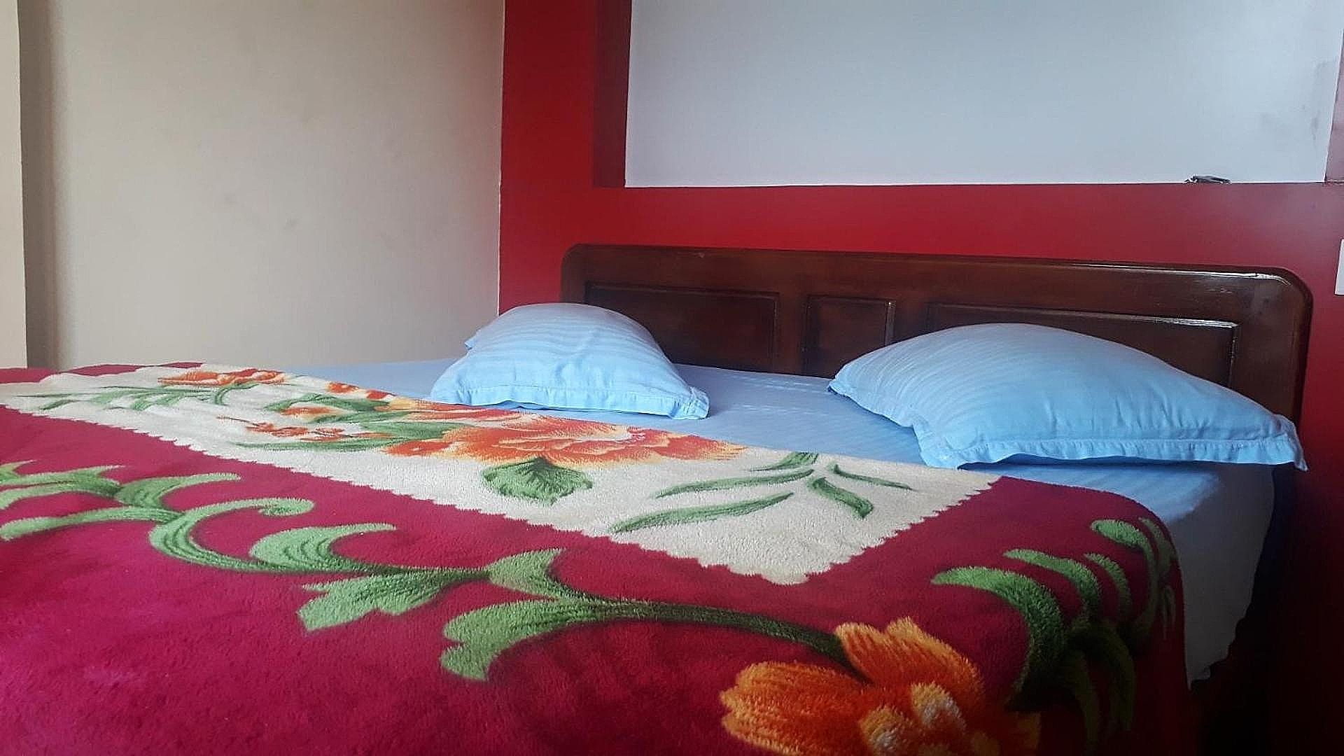 Deluxe Room (2 Adults + 1 Child)