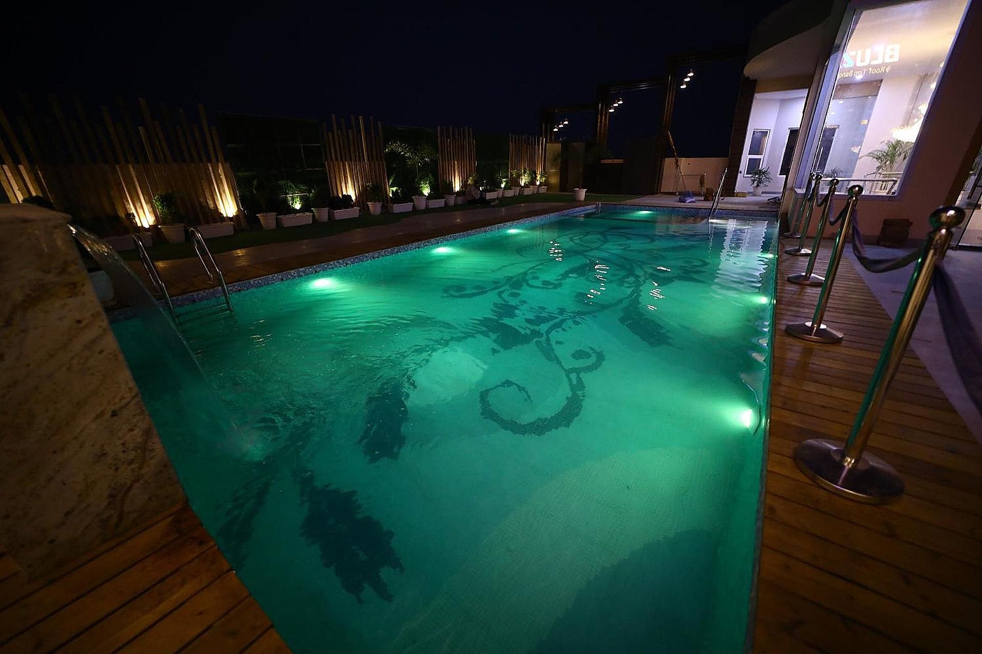 swimming pool