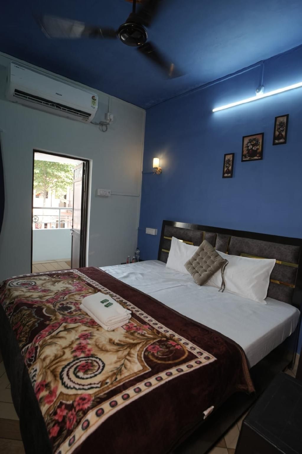 Ambricana Paying Guest House Standard Room 2