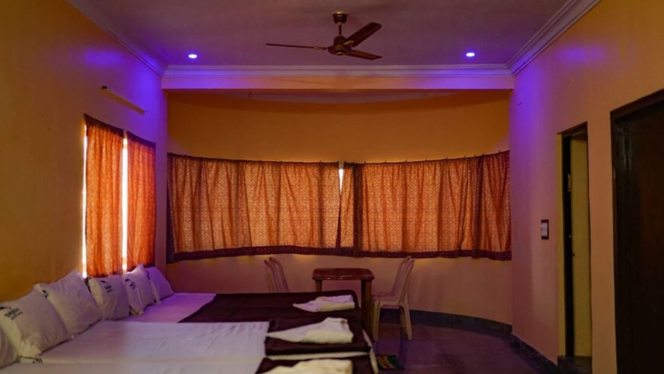 Ten beds dormitory with inter link with balcony rooms non Ac