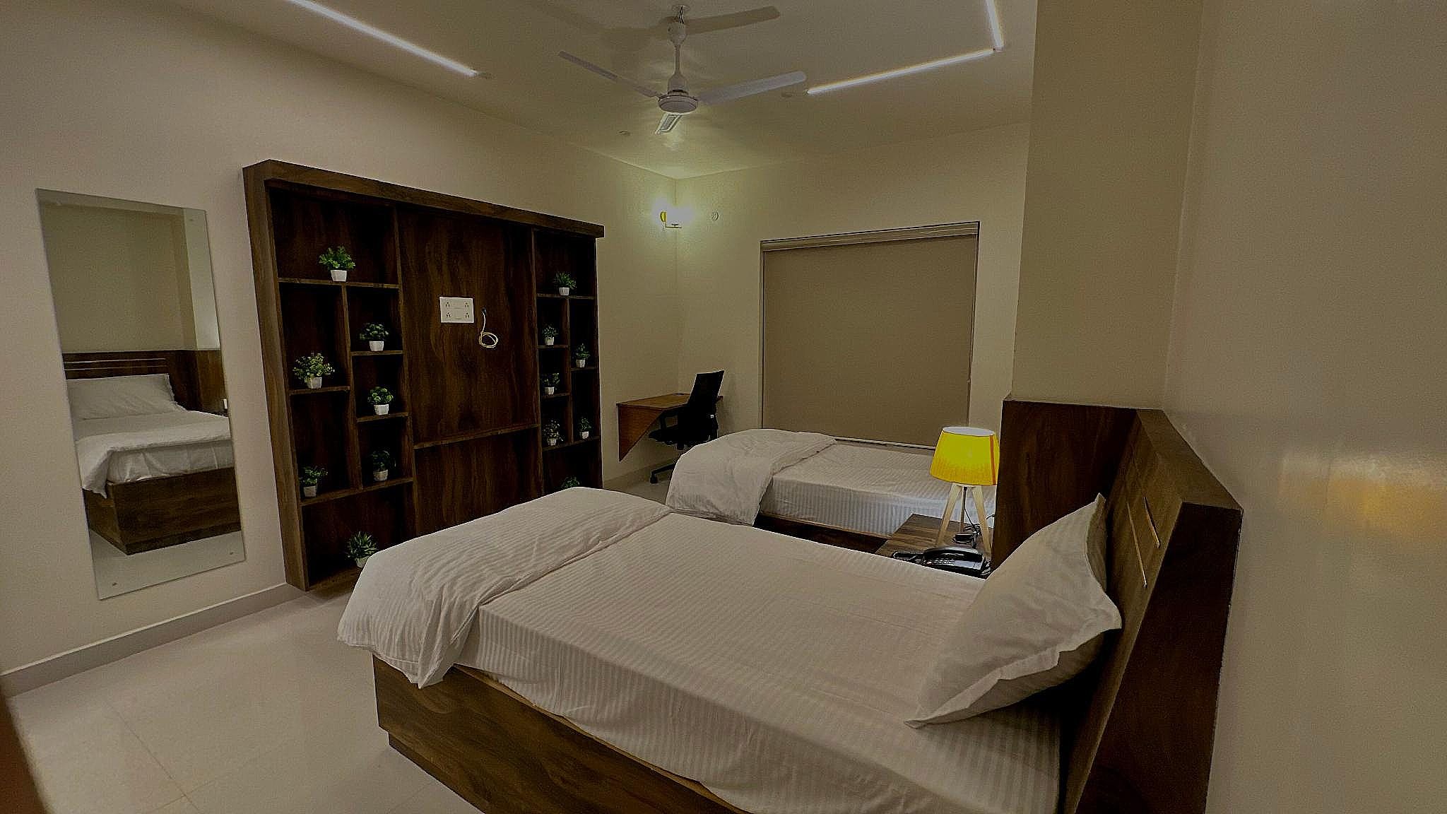 Deluxe Double Room With Private Bathroom