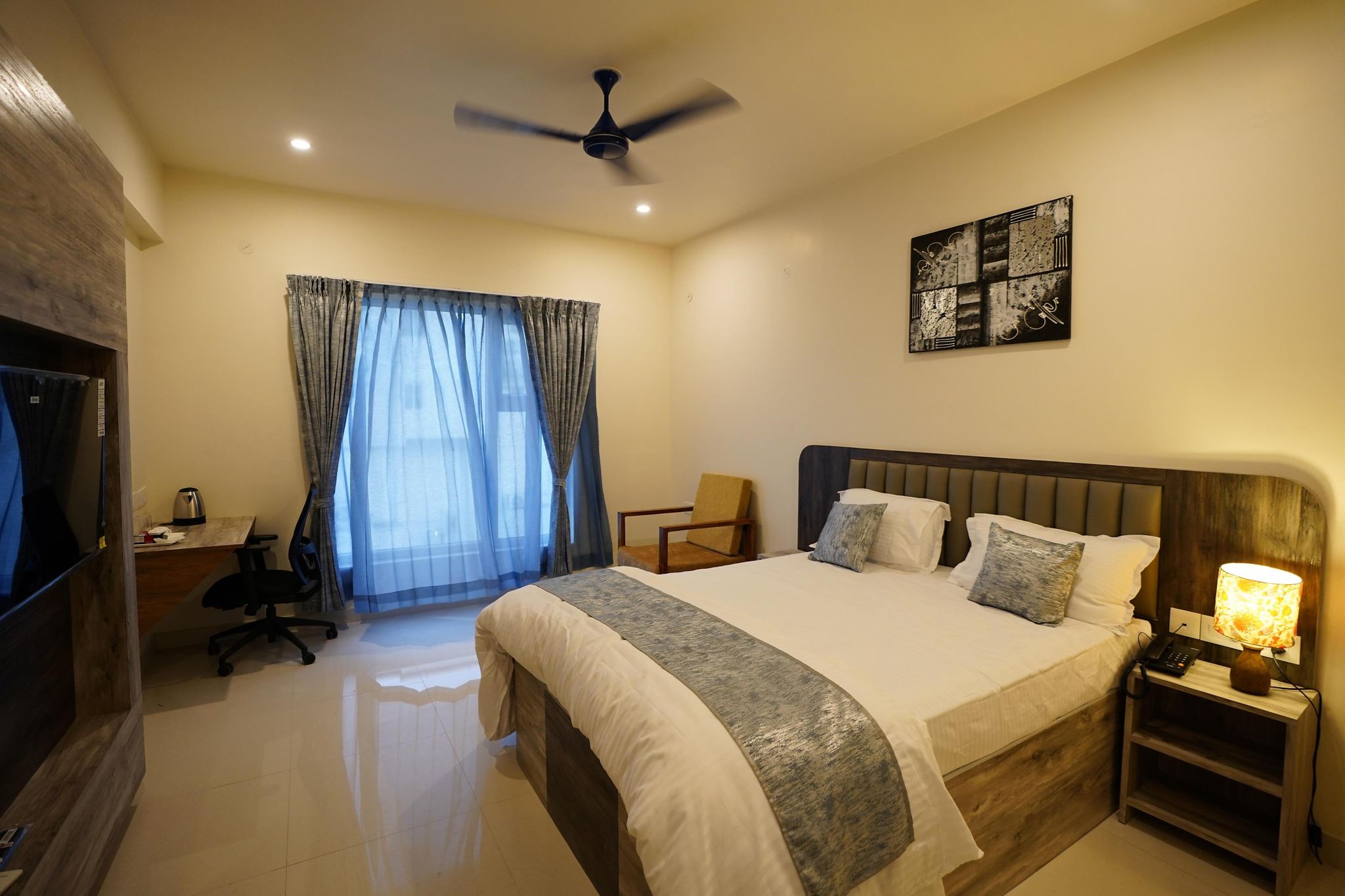 Deluxe Double Bed Room