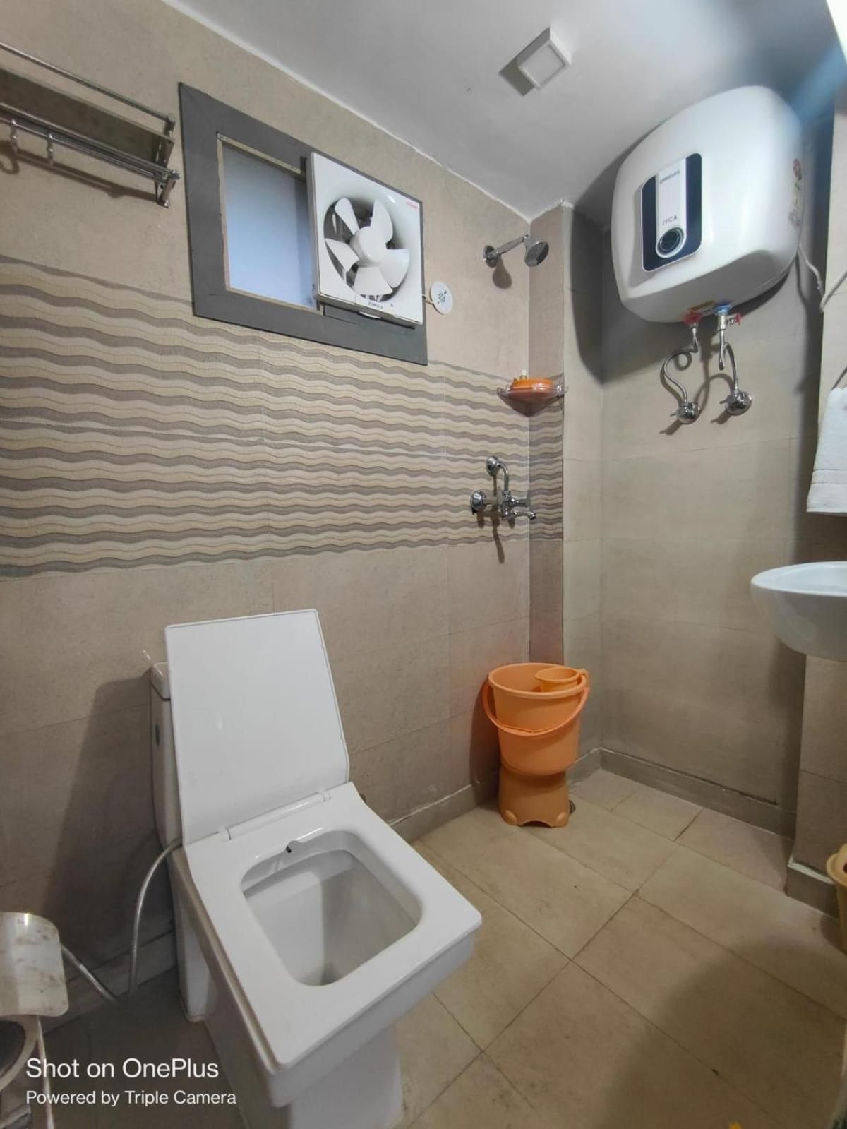 Standard Family Bathroom