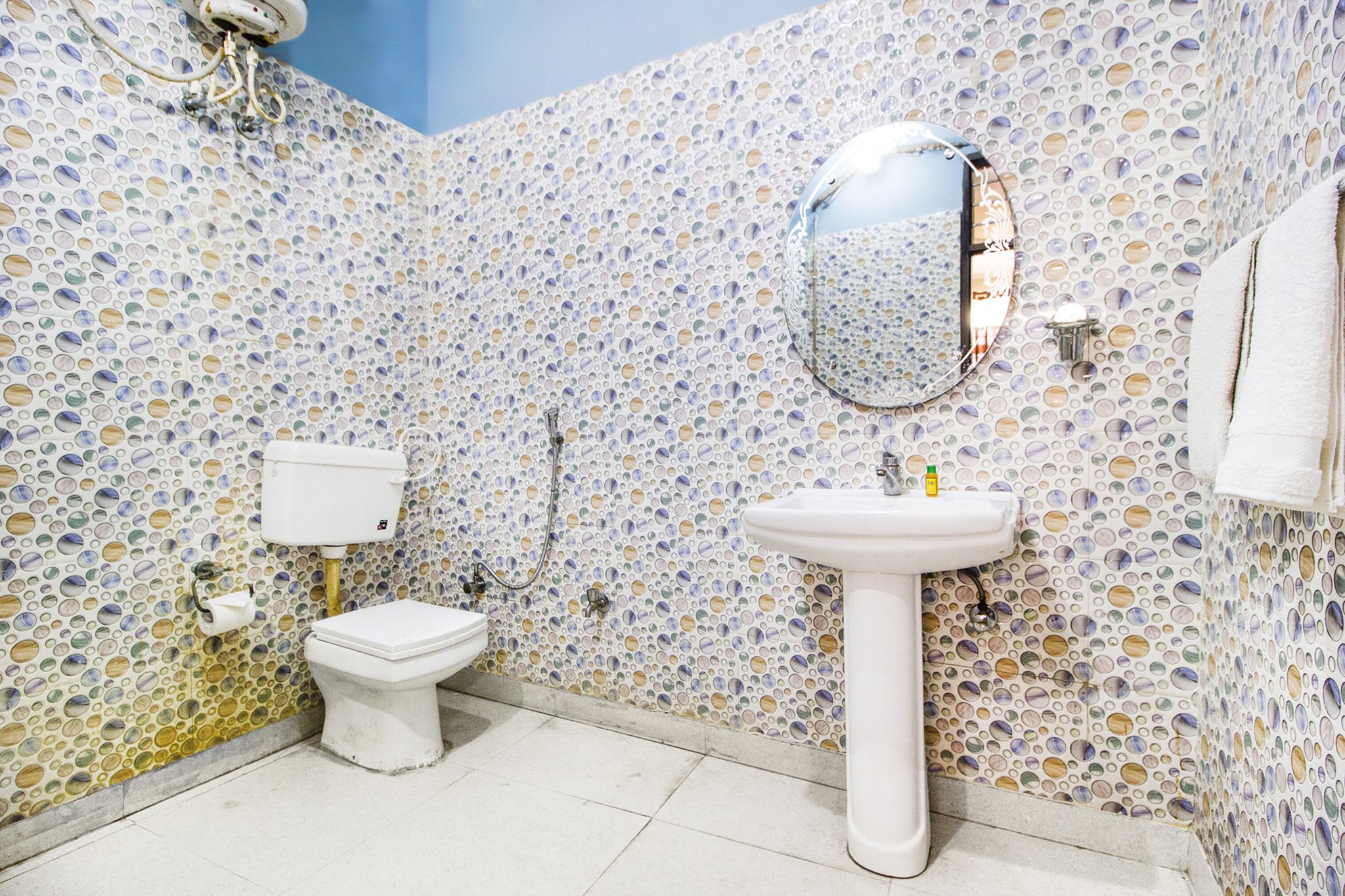 FabHotel Kamran Residency - Nr LBS Marg Deluxe Room 4