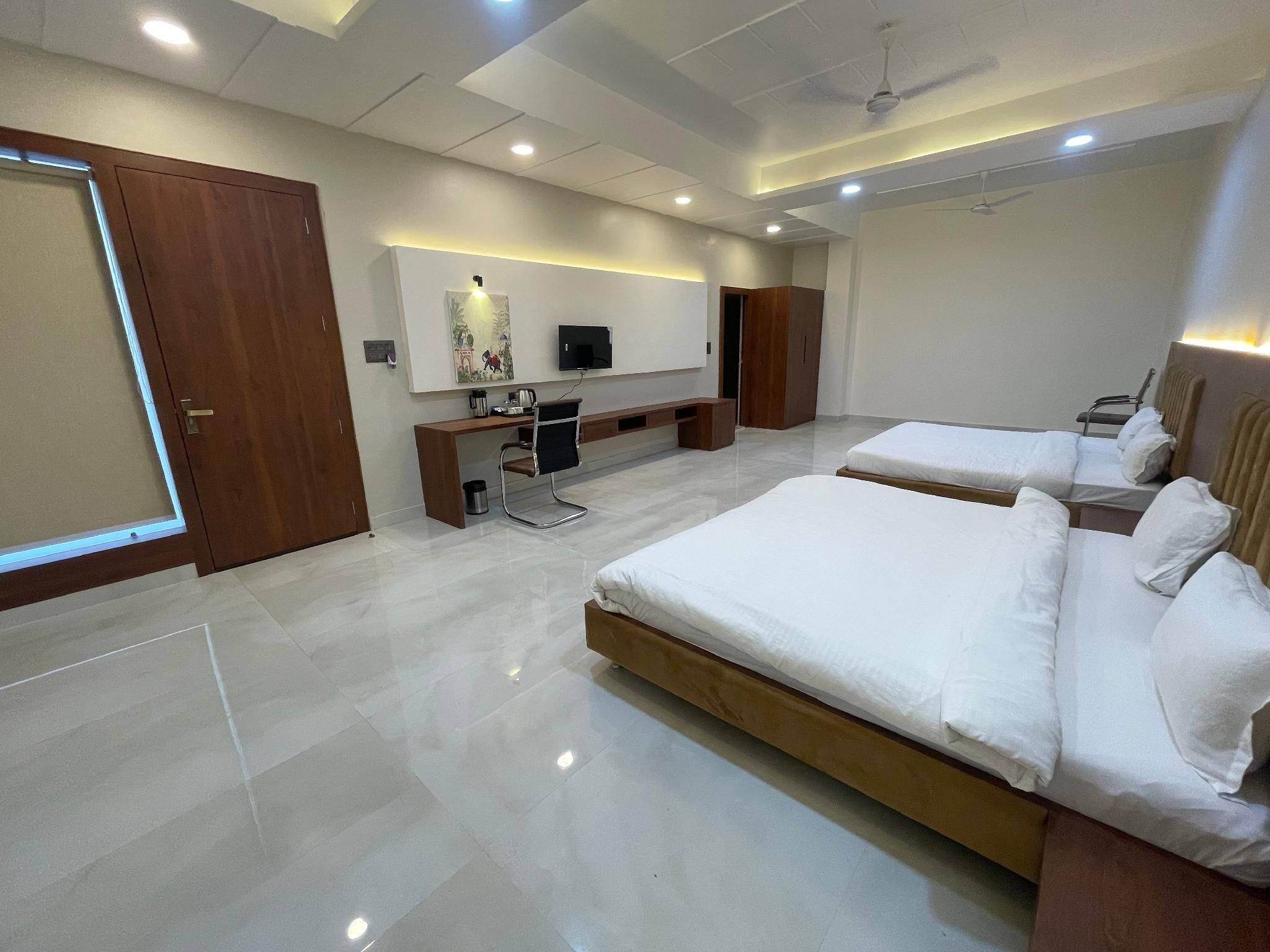 Family Room Garden View