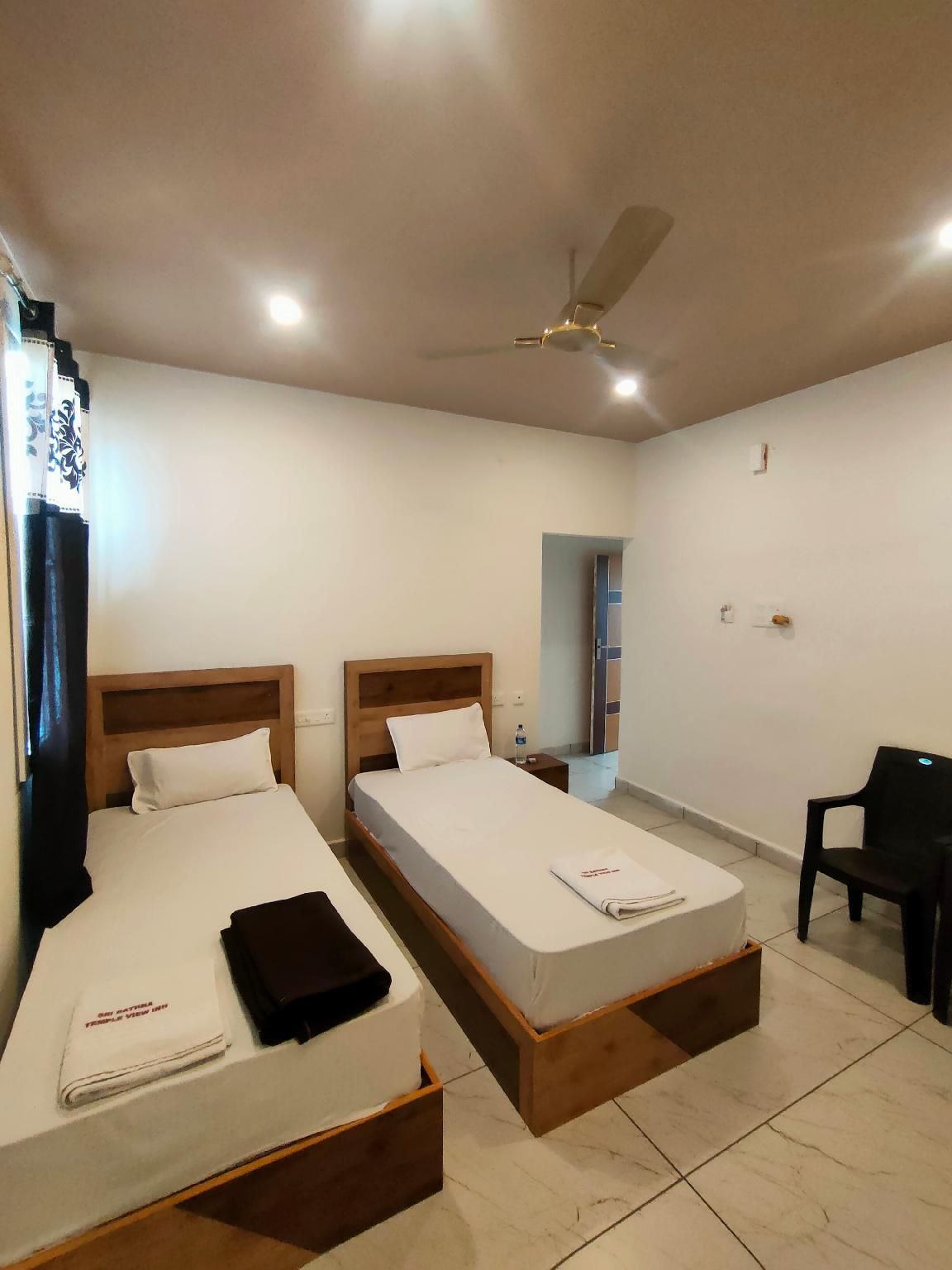 Deluxe Twin Room Type A