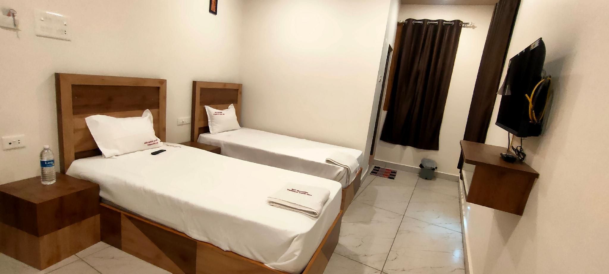 Deluxe Twin Room Type A