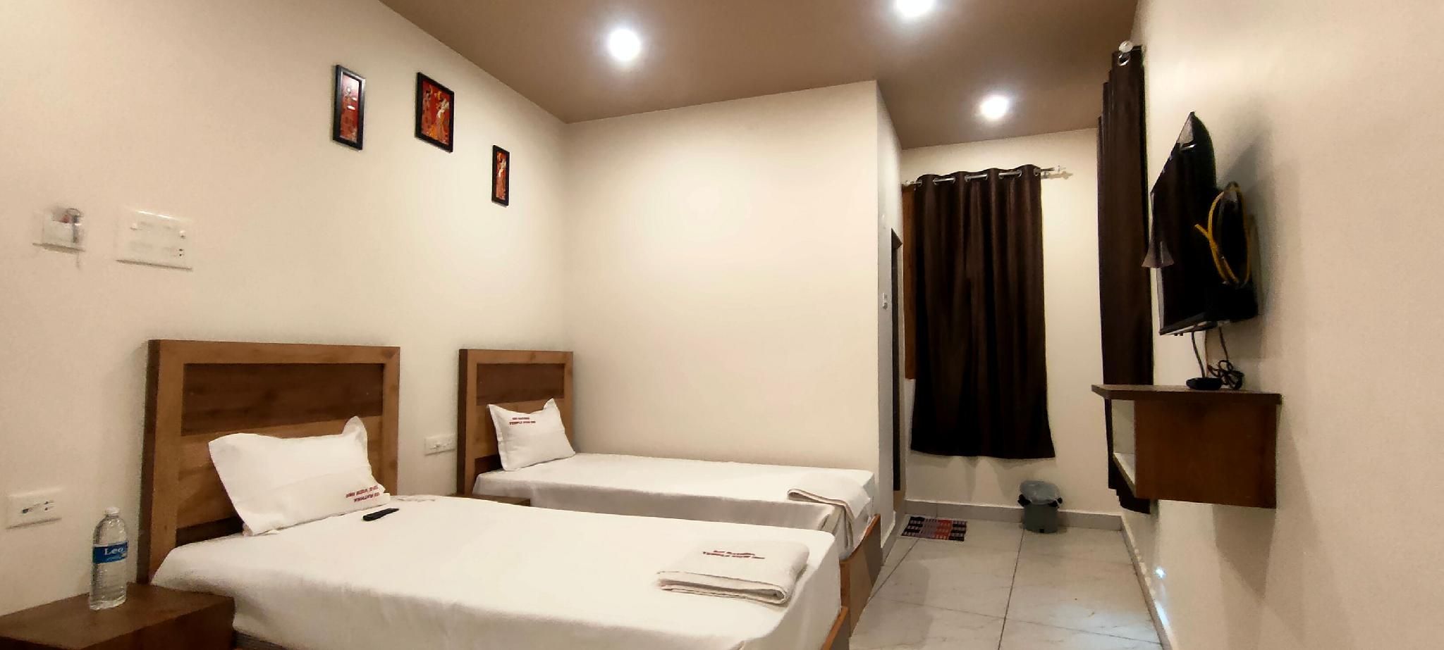 Deluxe Twin Room Type A