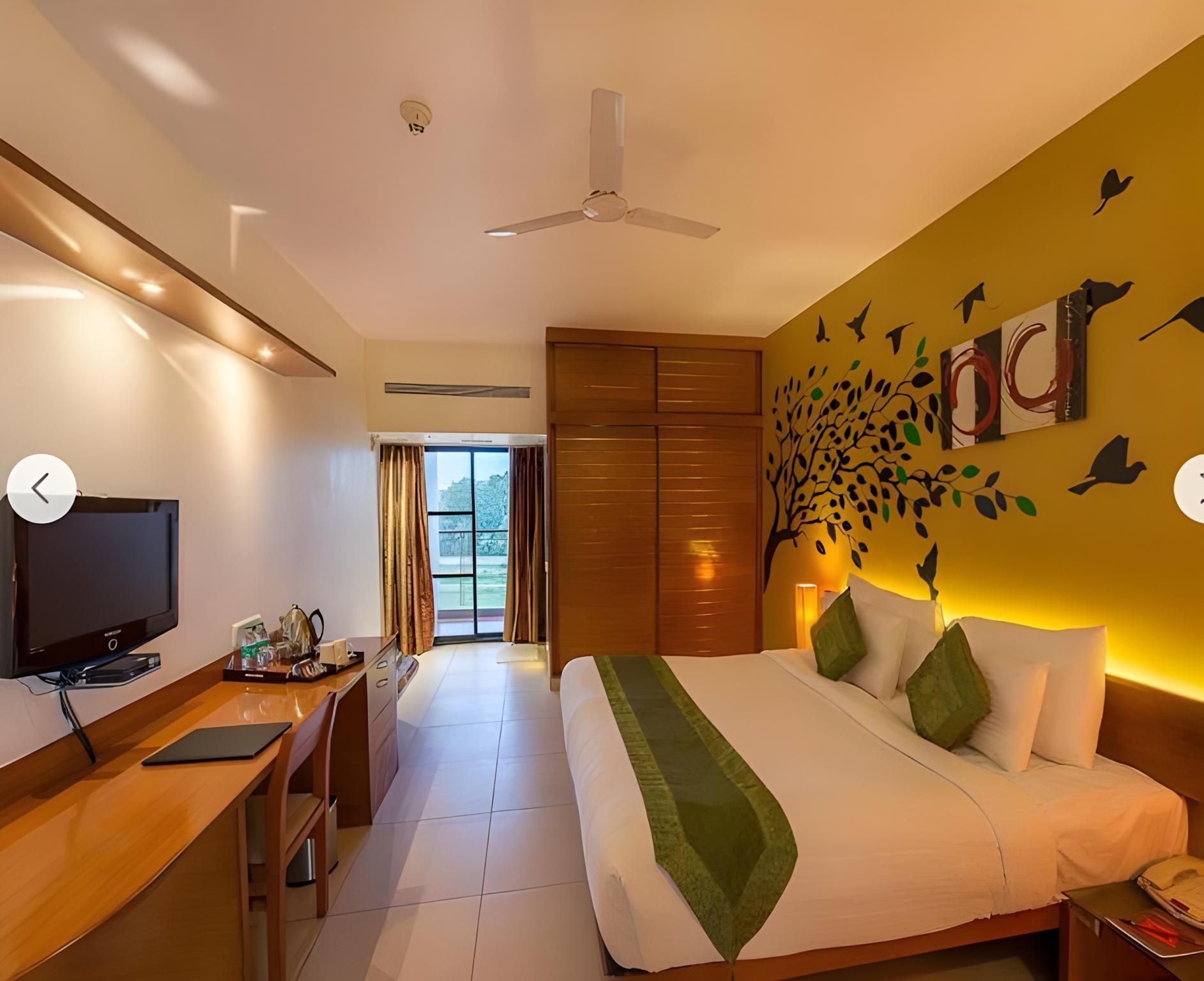 Premium King Room - Non-Smoking
