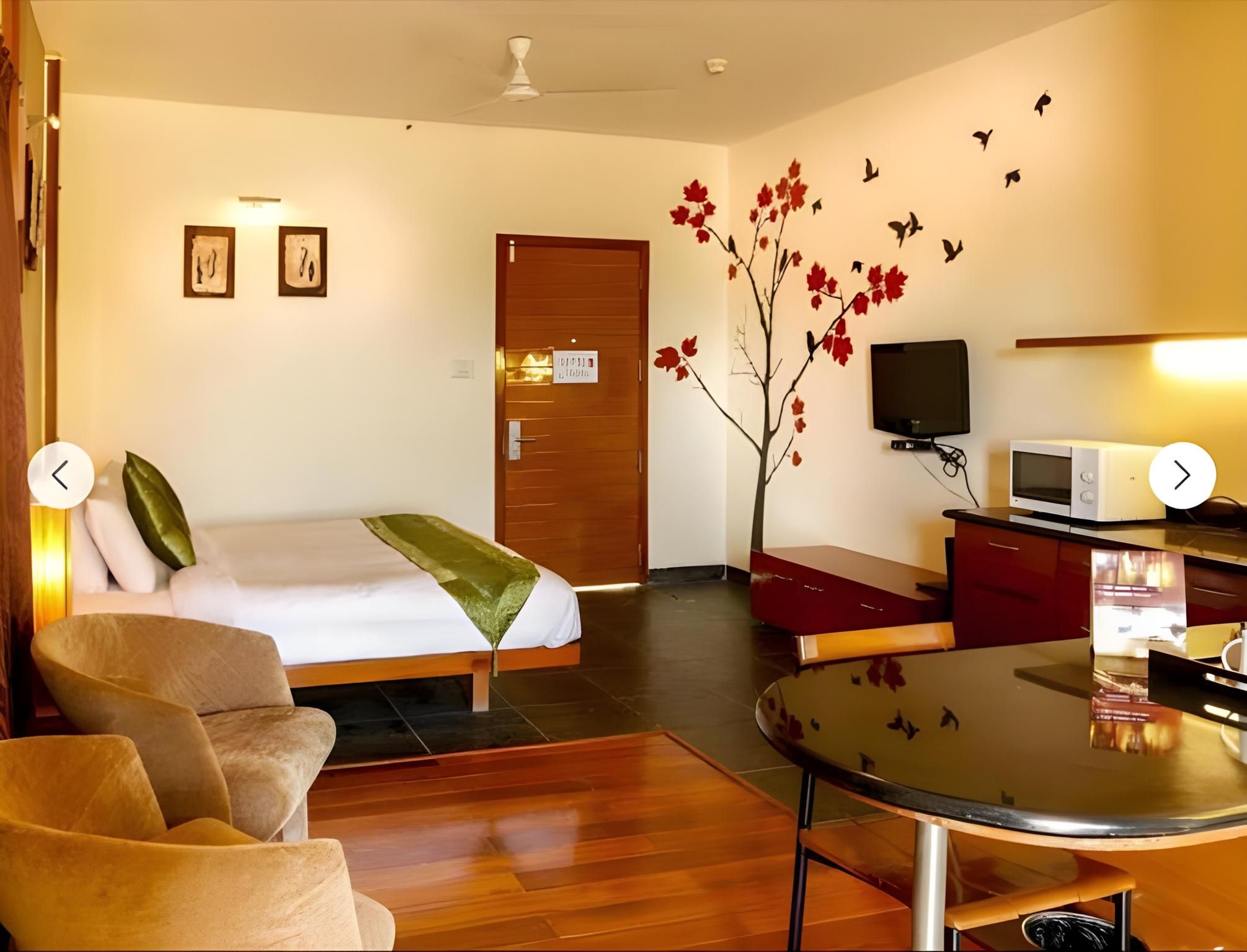 Premium King Room - Non-Smoking