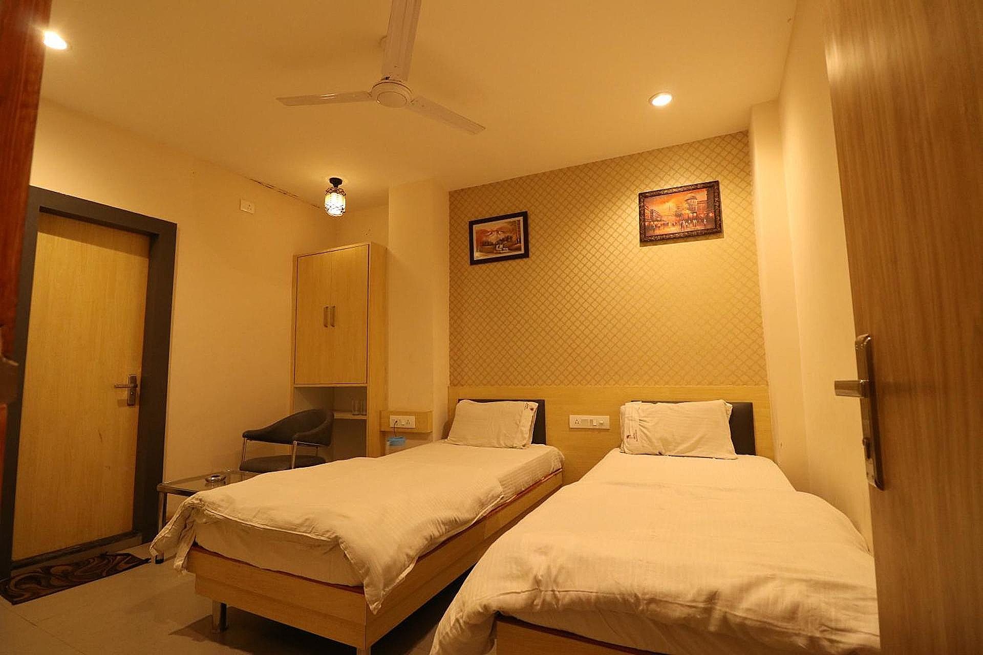 Pratap Grand Deluxe Non Ac