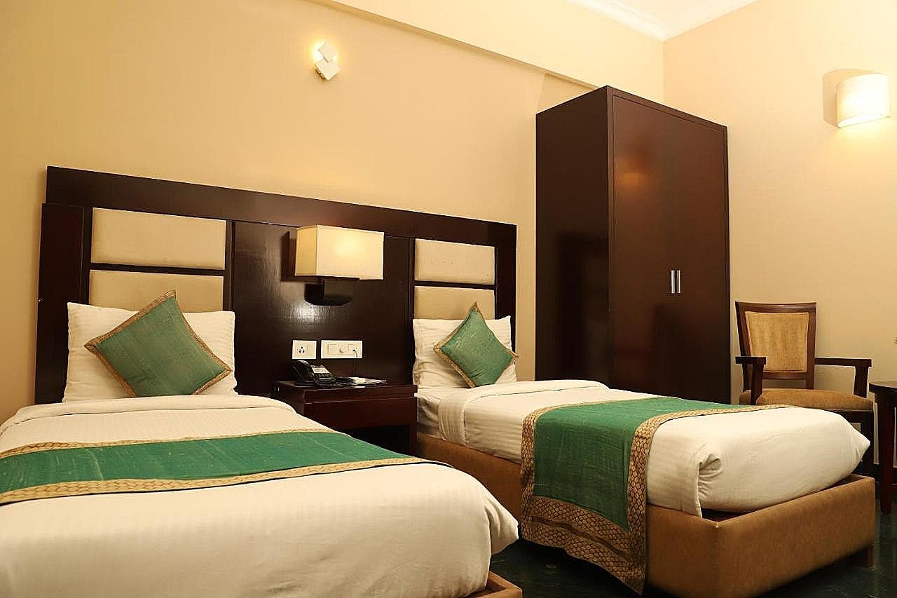 LElegant Hotel & Banquets by Ace Manor Deluxe Twin Bed 2