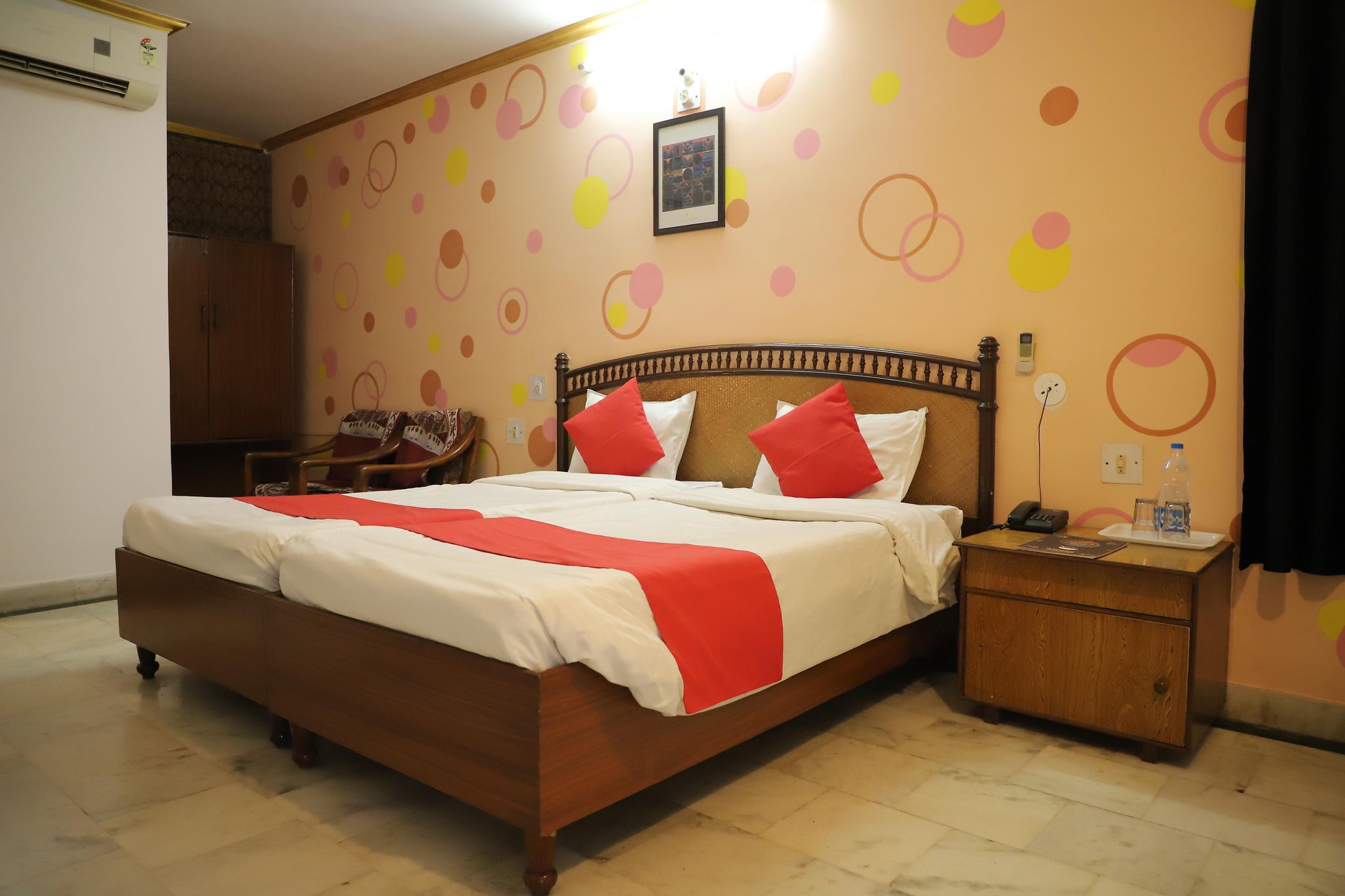 Hotel Siddharth DELUXE  ROOM