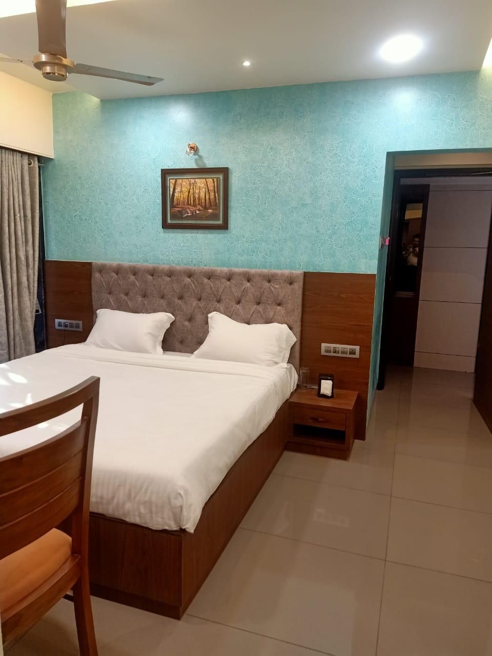 MBG BANQUET AND RESIDENCY Executive Room King