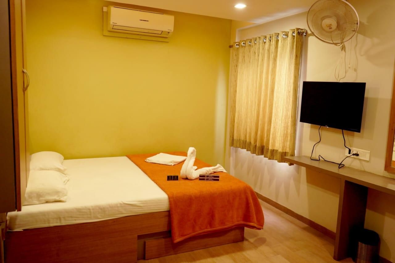 Deluxe Room with Air Conditioning
