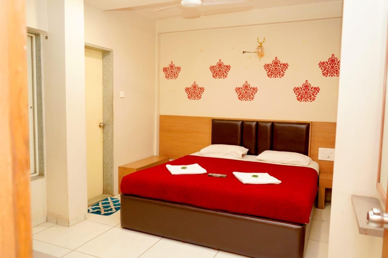 Deluxe Room with Air Conditioning