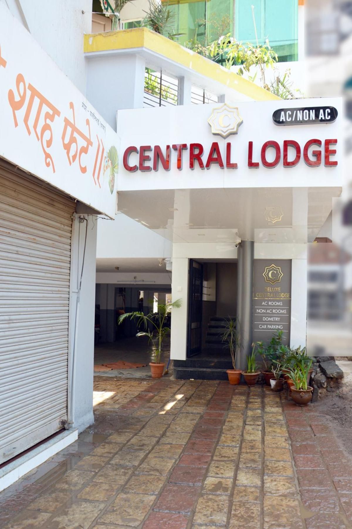 Central Lodge 